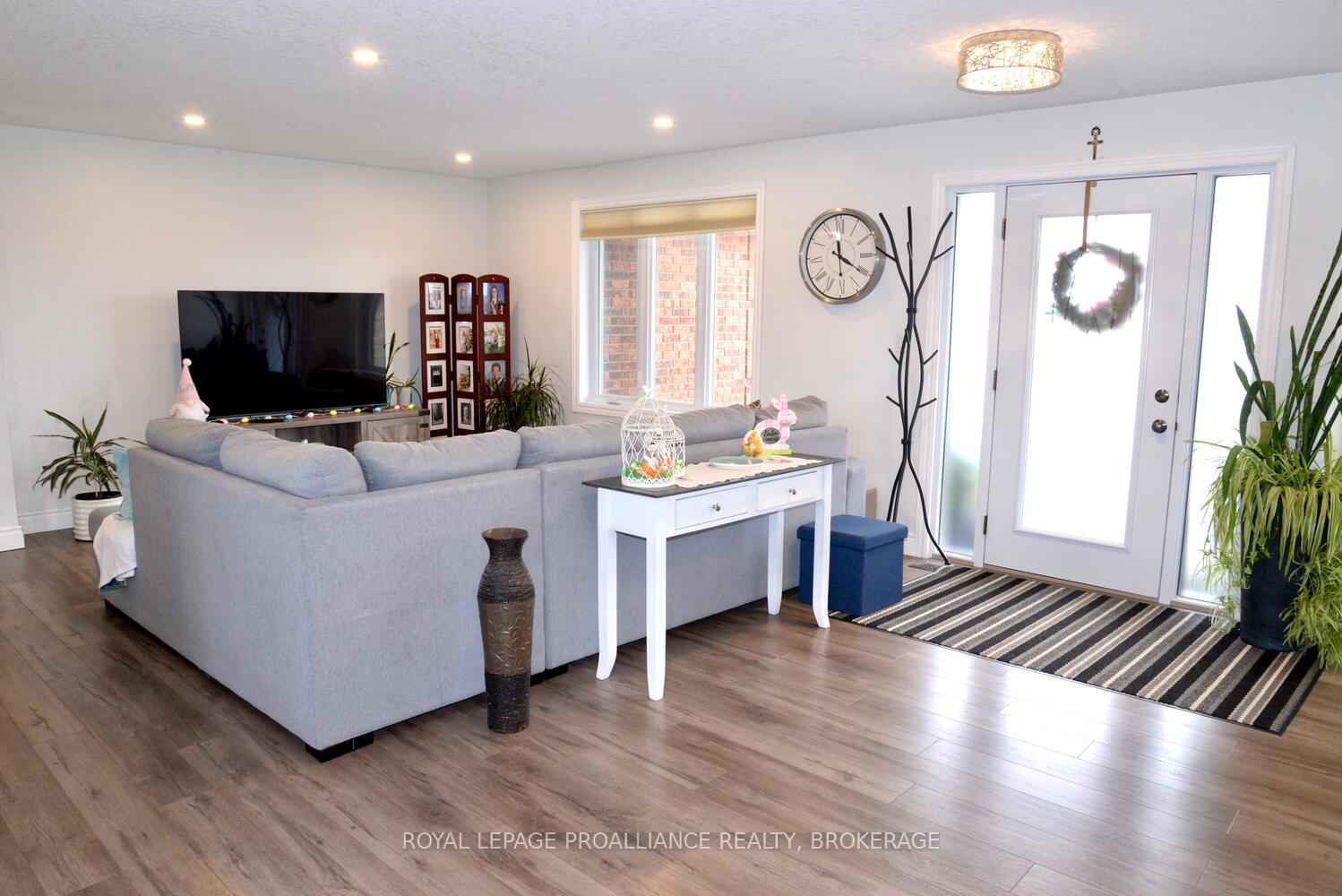 Photo 4 of 4154 Unity Road, Kingston, City North of 401 — HOMEH