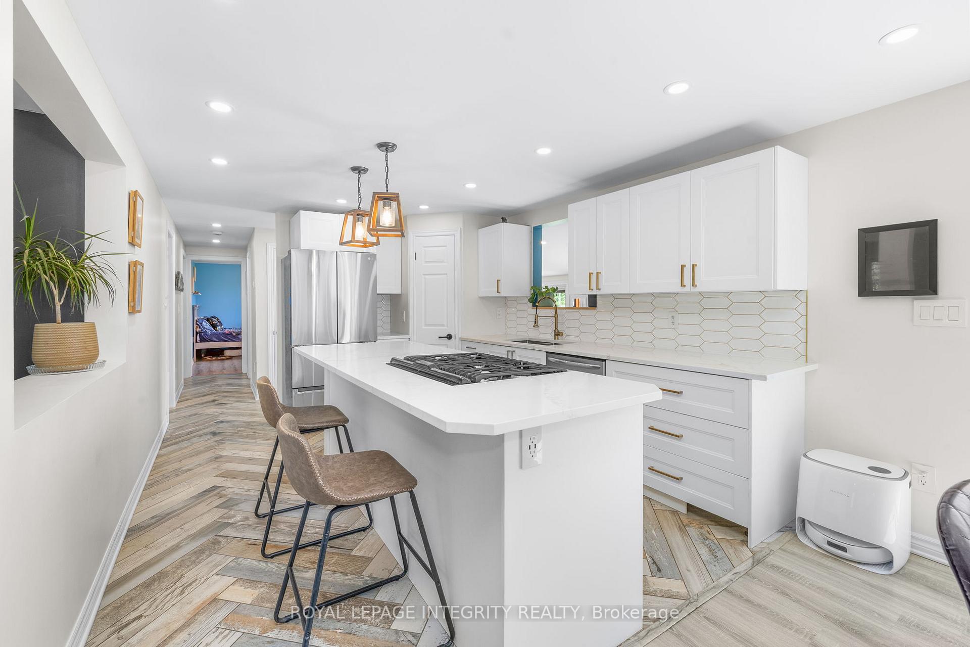 Photo 12 of 4228 O'Neil Road, Ottawa, Rideau Twp South To Roger Stevens Drive — HOMEH