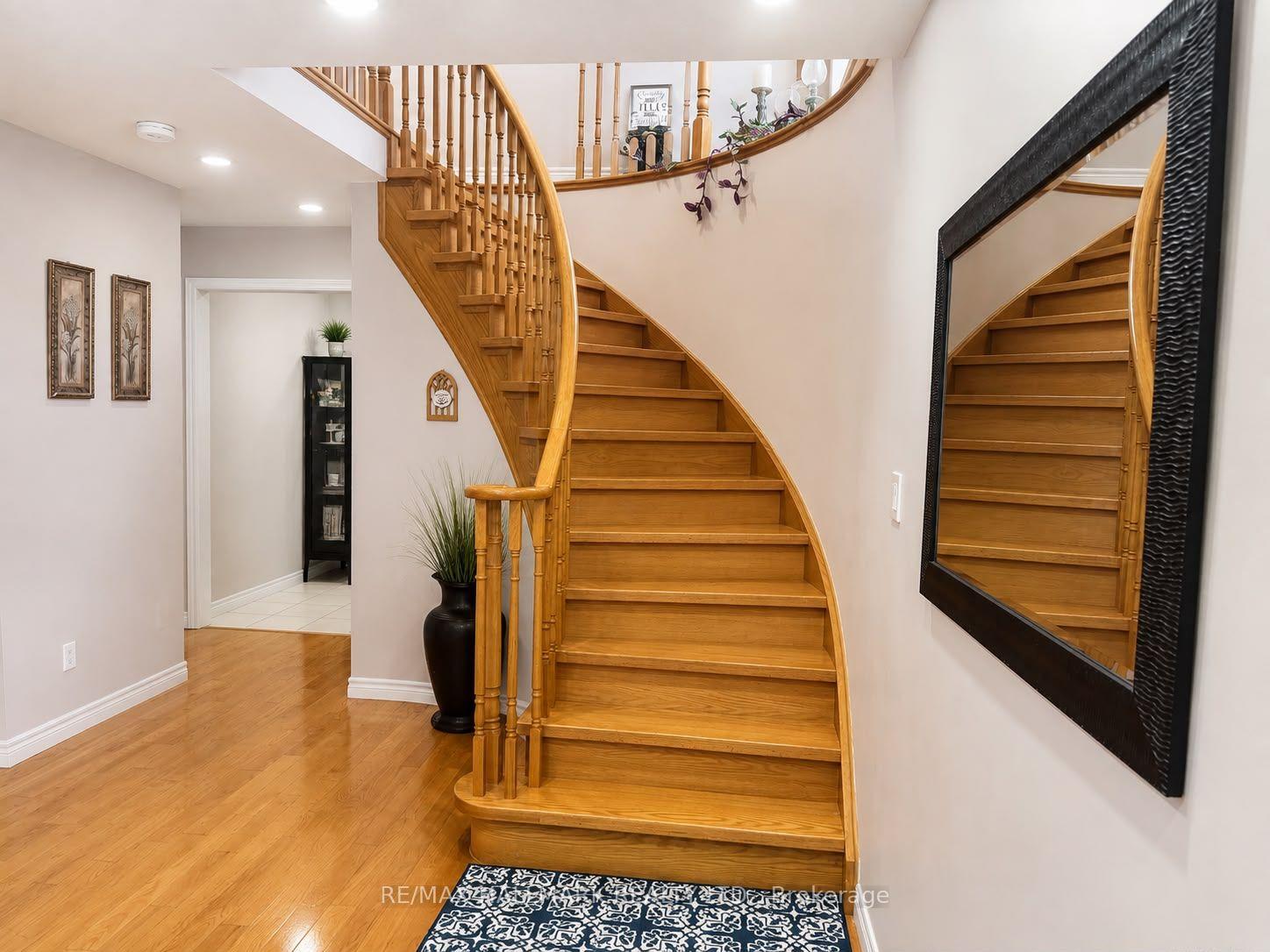 Photo 2 of 57 Treen Crescent, Whitby, Rolling Acres — HOMEH