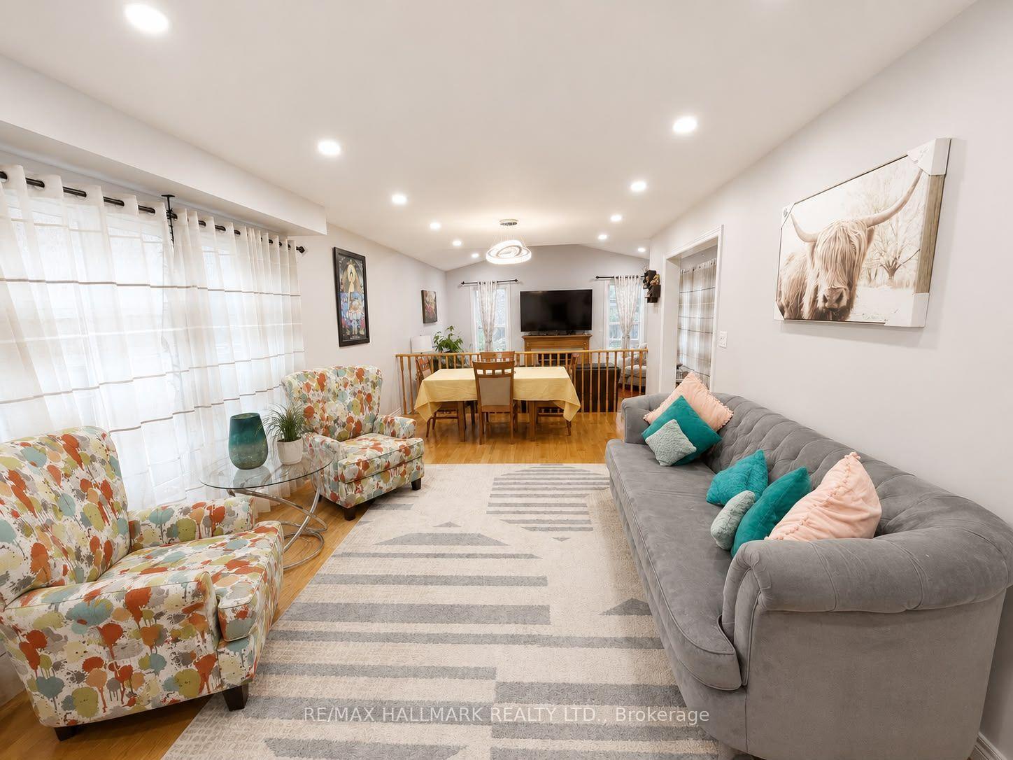Photo 3 of 57 Treen Crescent, Whitby, Rolling Acres — HOMEH