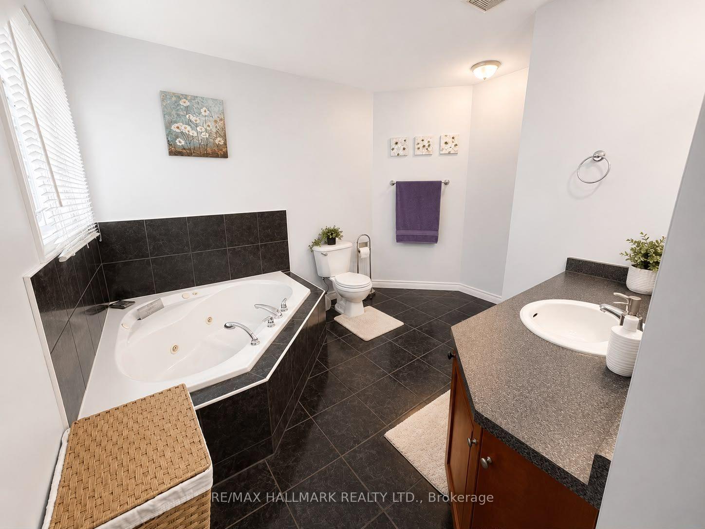 Photo 13 of 57 Treen Crescent, Whitby, Rolling Acres — HOMEH
