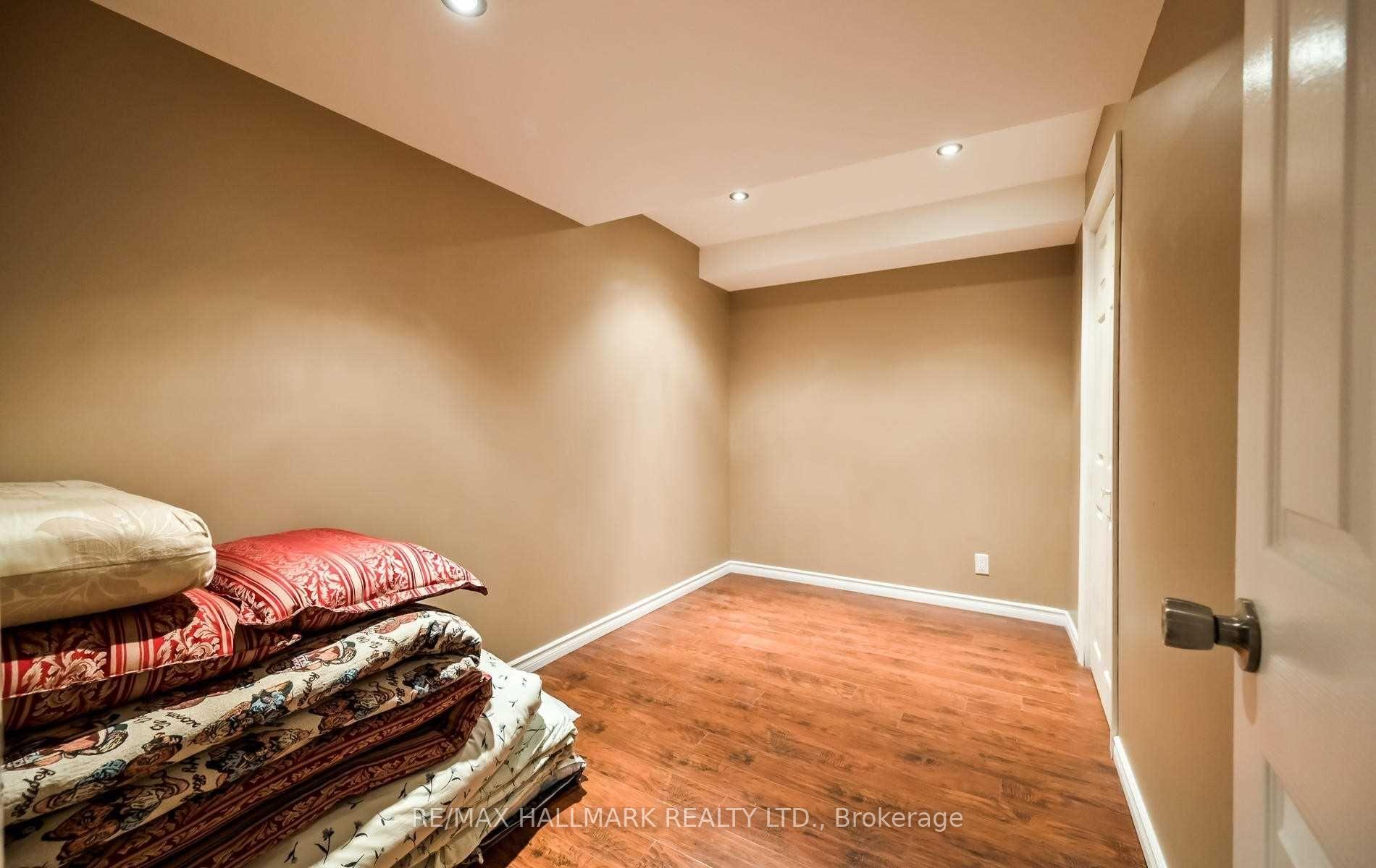 Photo 19 of 57 Treen Crescent, Whitby, Rolling Acres — HOMEH