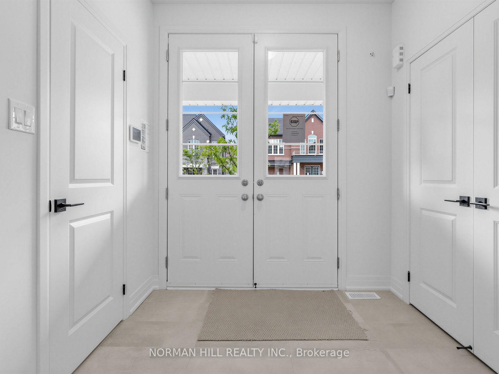 Photo 3 of 19 Lilestone Drive, Brampton, Credit Valley — HOMEH