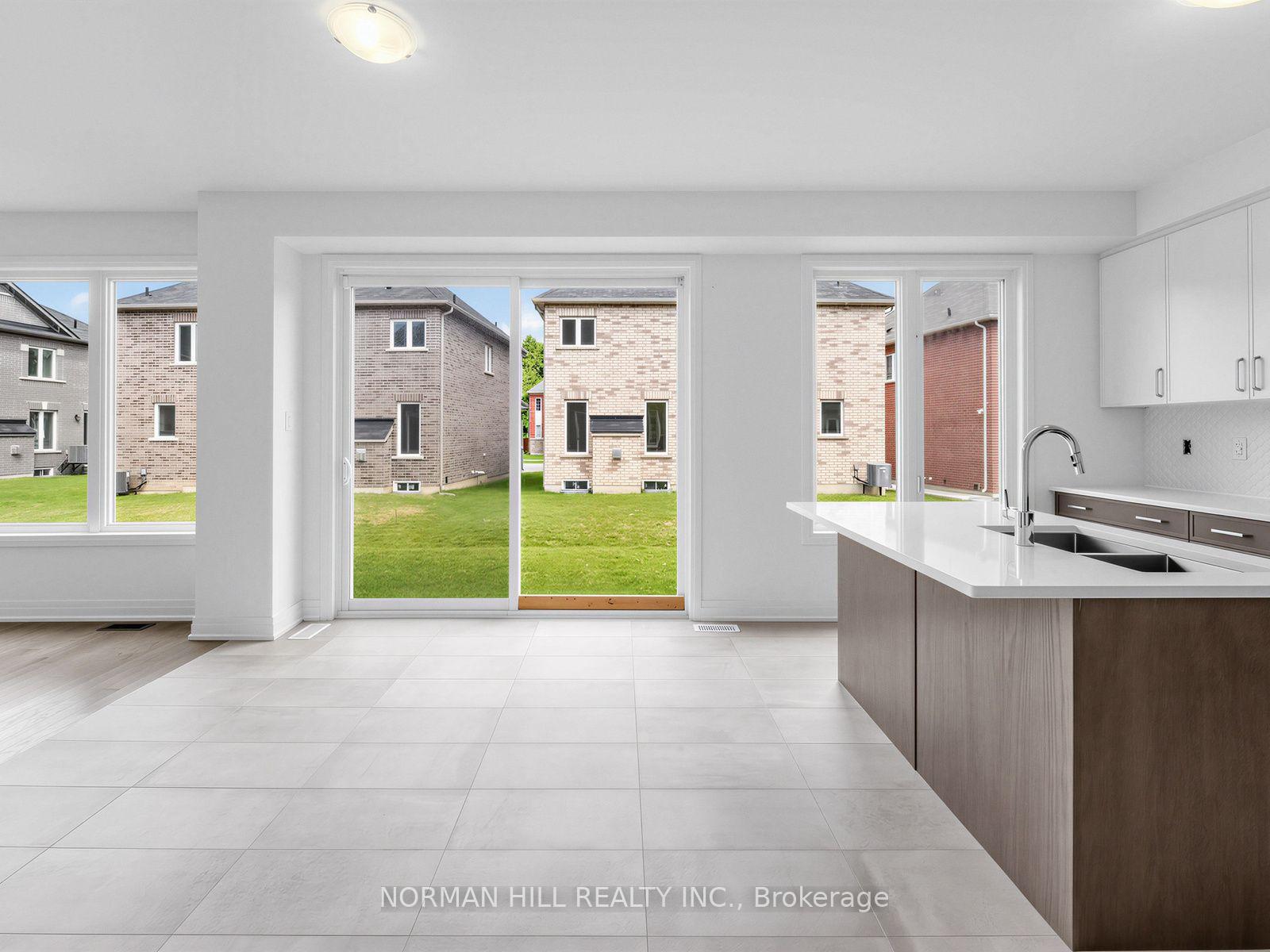 Photo 6 of 19 Lilestone Drive, Brampton, Credit Valley — HOMEH