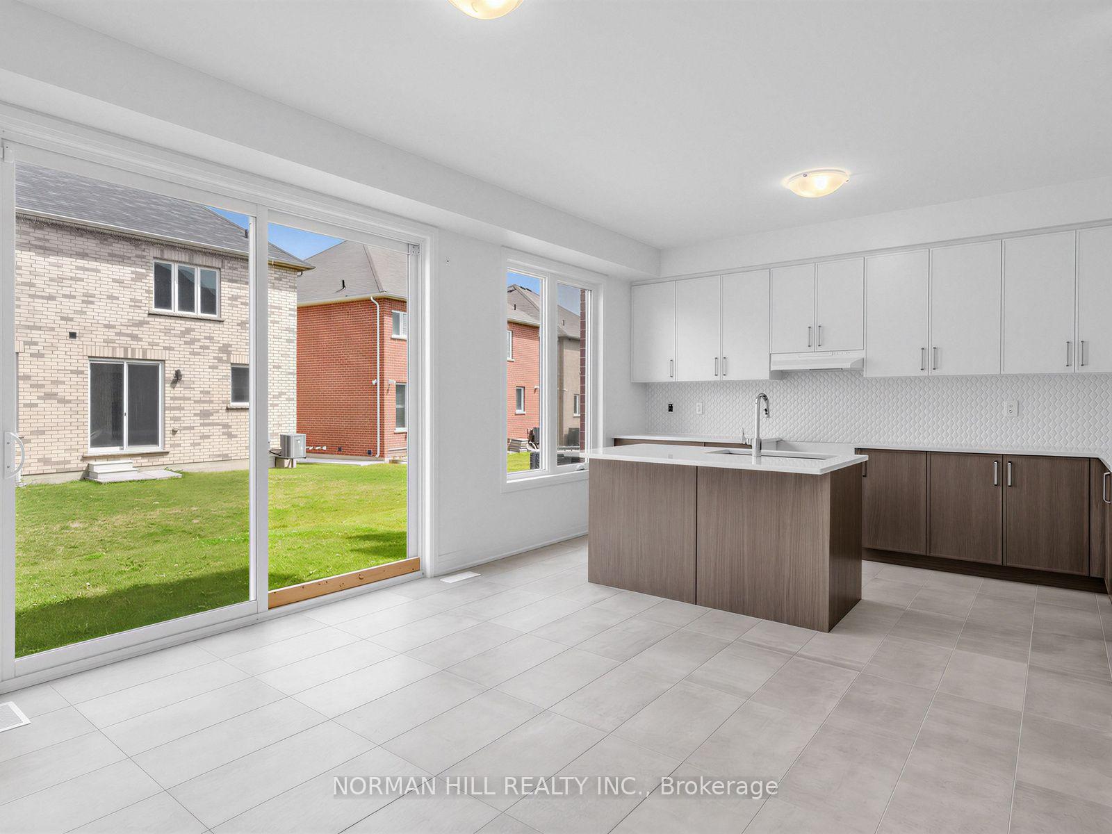 Photo 7 of 19 Lilestone Drive, Brampton, Credit Valley — HOMEH
