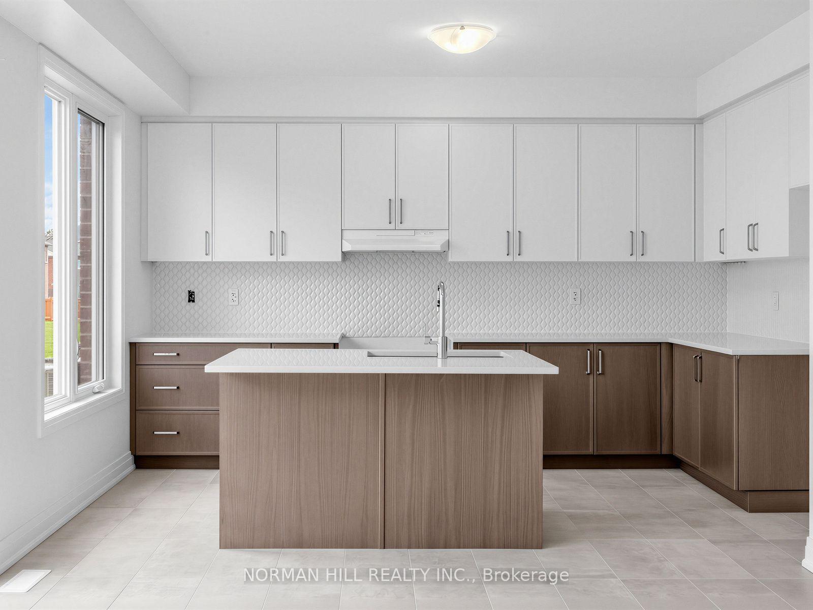 Photo 9 of 19 Lilestone Drive, Brampton, Credit Valley — HOMEH