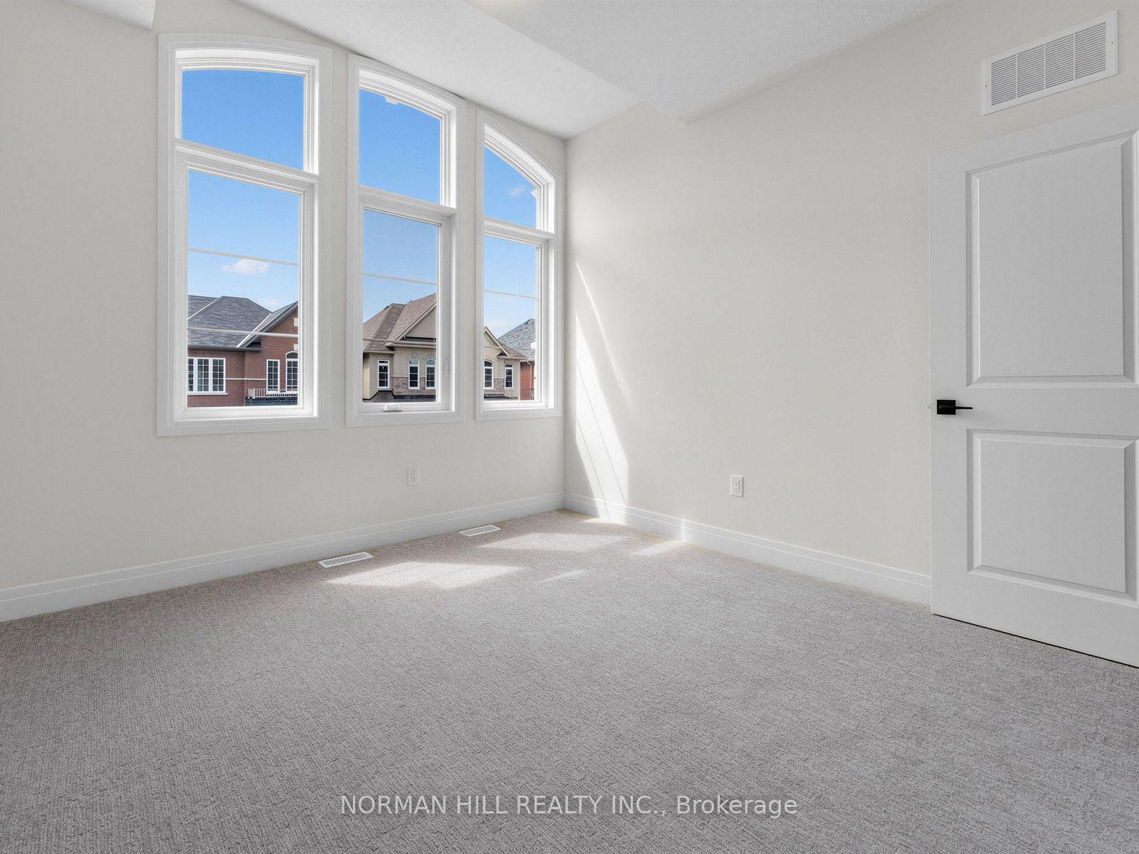 Photo 24 of 19 Lilestone Drive, Brampton, Credit Valley — HOMEH