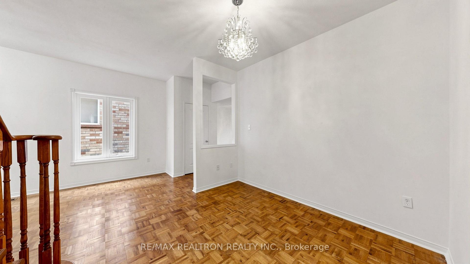 Photo 9 of 22 Belvia Drive, Vaughan, Patterson — HOMEH