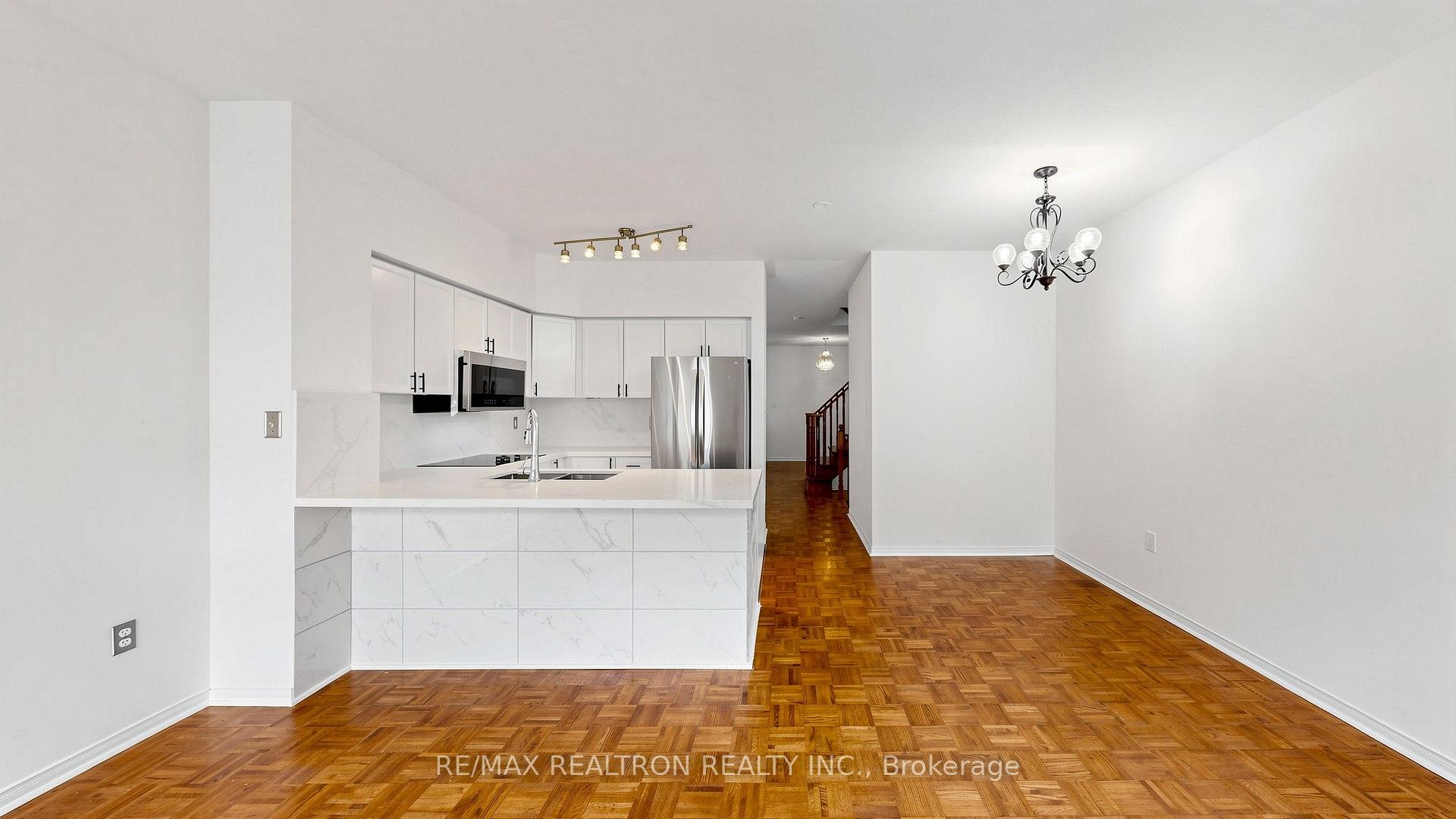 Photo 17 of 22 Belvia Drive, Vaughan, Patterson — HOMEH