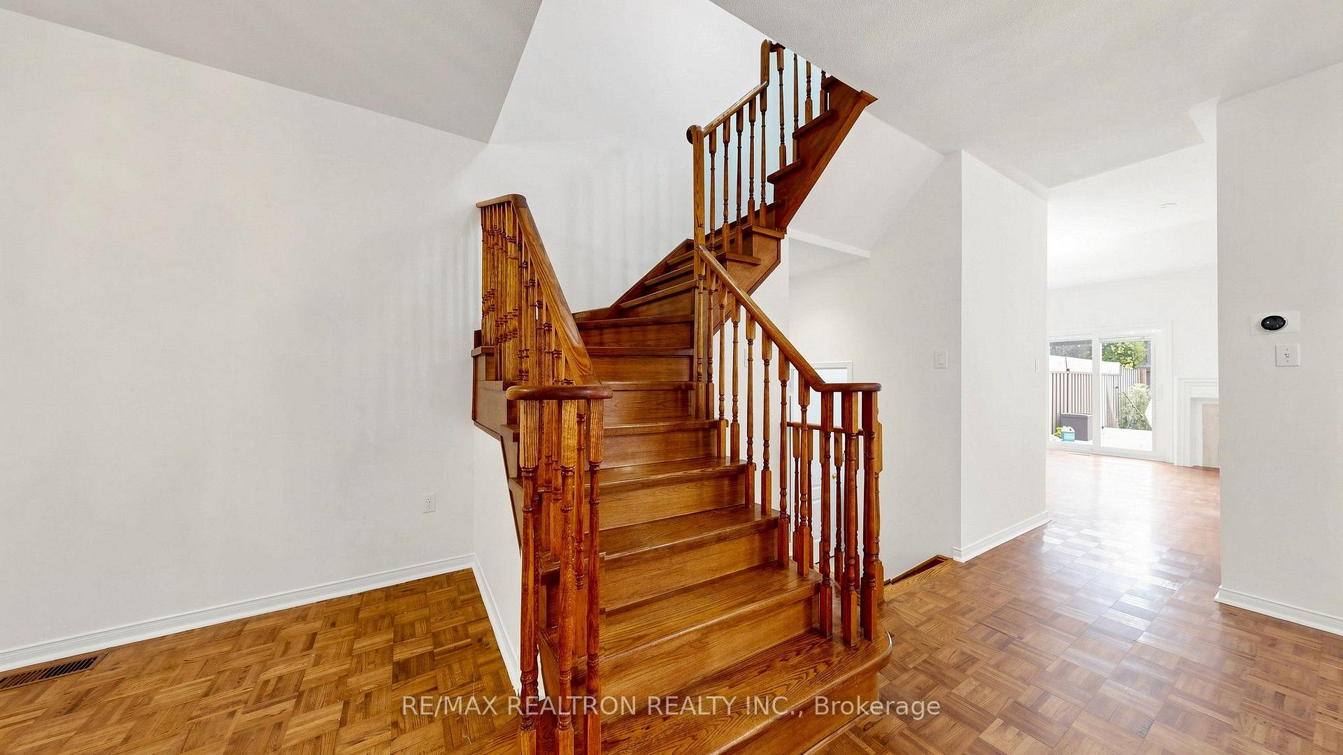 Photo 26 of 22 Belvia Drive, Vaughan, Patterson — HOMEH