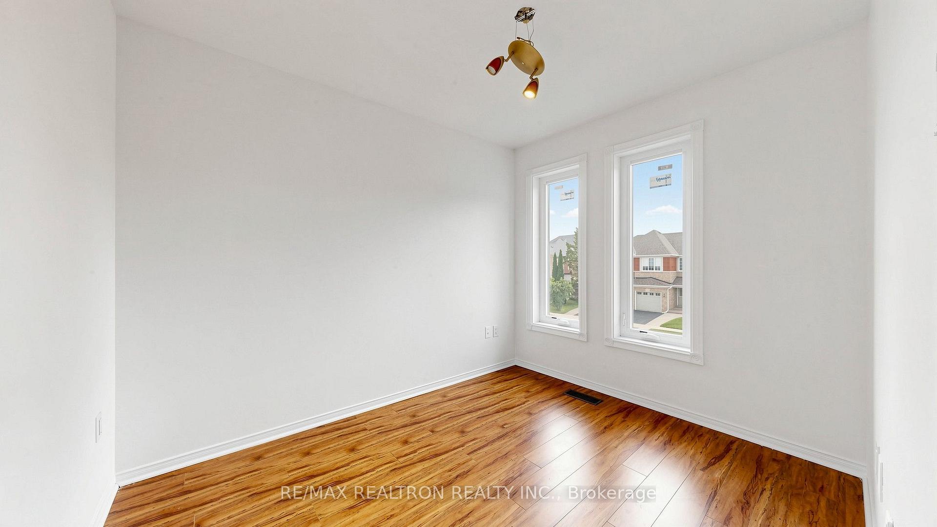 Photo 32 of 22 Belvia Drive, Vaughan, Patterson — HOMEH