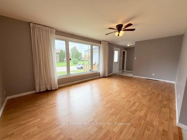 Photo 26 of 32 Winnipeg Street, Kapuskasing — HOMEH