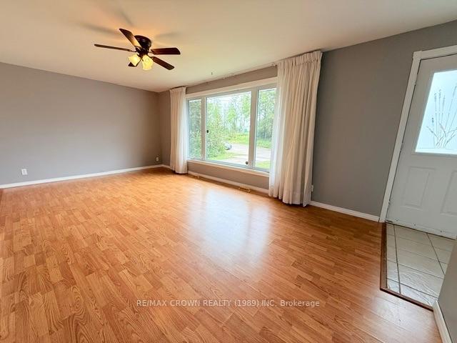 Photo 27 of 32 Winnipeg Street, Kapuskasing — HOMEH