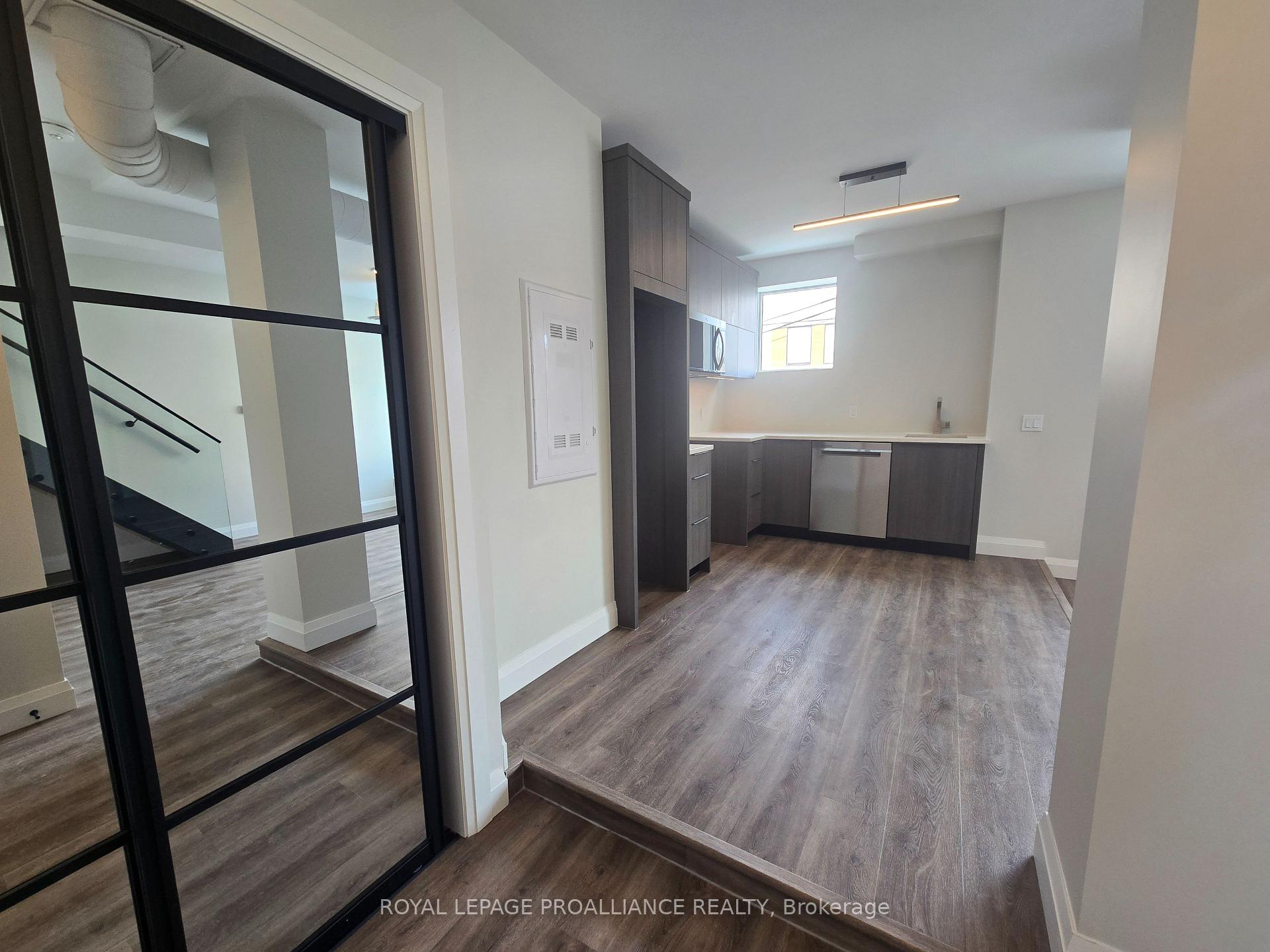 Photo 4 of Unit 202, 241 Front Street, Belleville, Belleville Ward — HOMEH