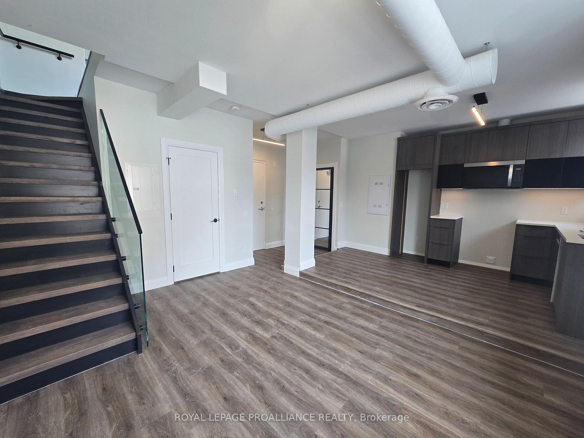 Photo 8 of Unit 202, 241 Front Street, Belleville, Belleville Ward — HOMEH