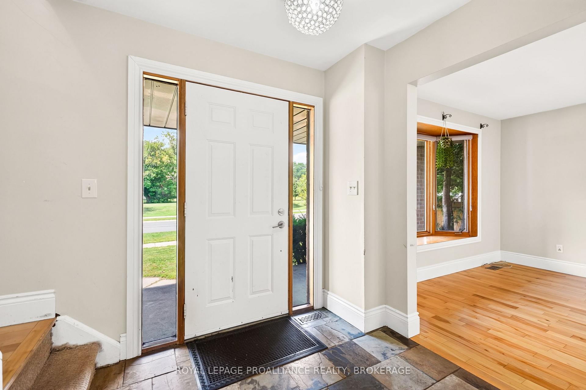 Photo 2 of 812 Lancaster Drive, Kingston, North of Taylor-Kidd Blvd — HOMEH