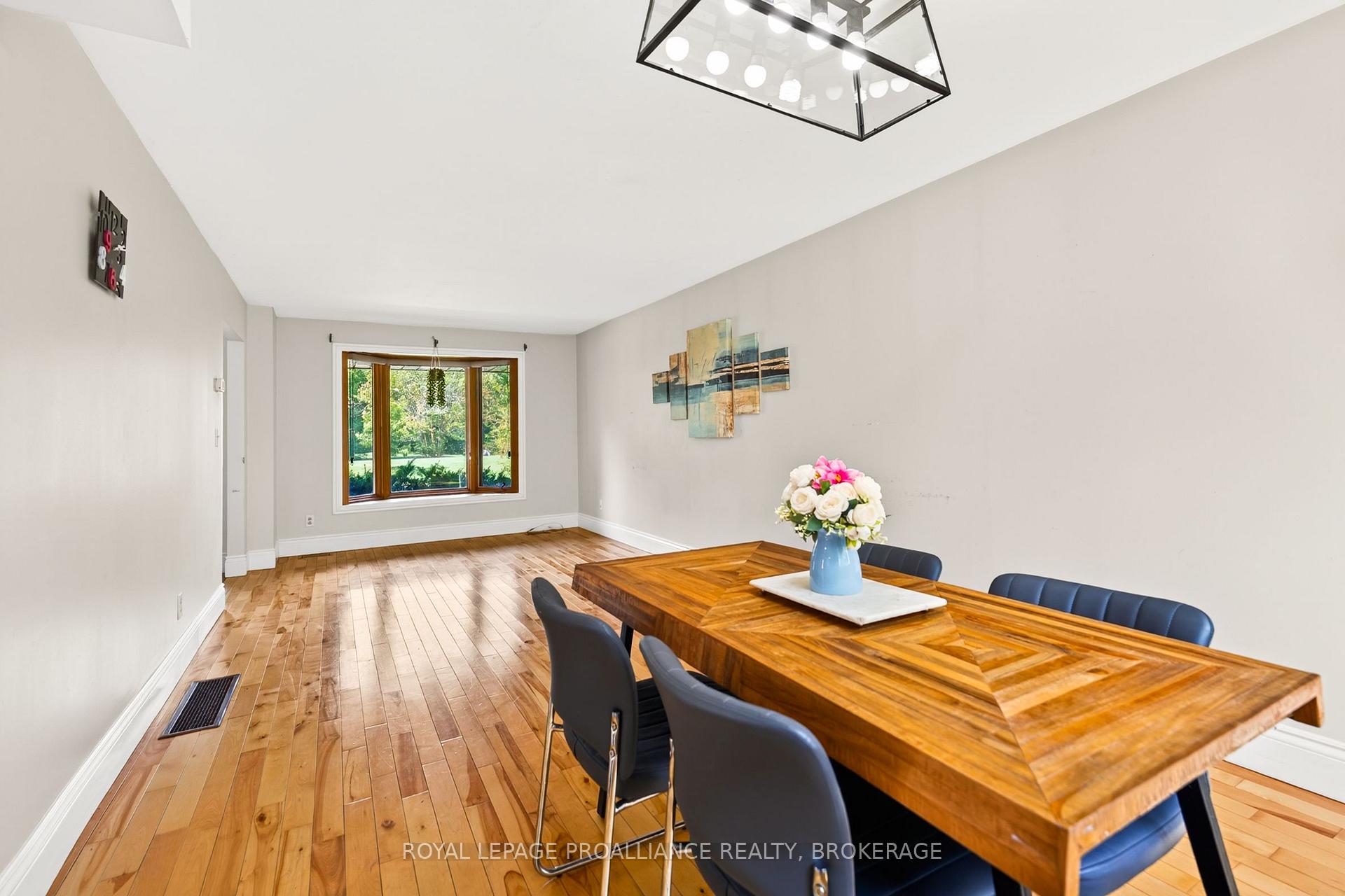 Photo 6 of 812 Lancaster Drive, Kingston, North of Taylor-Kidd Blvd — HOMEH