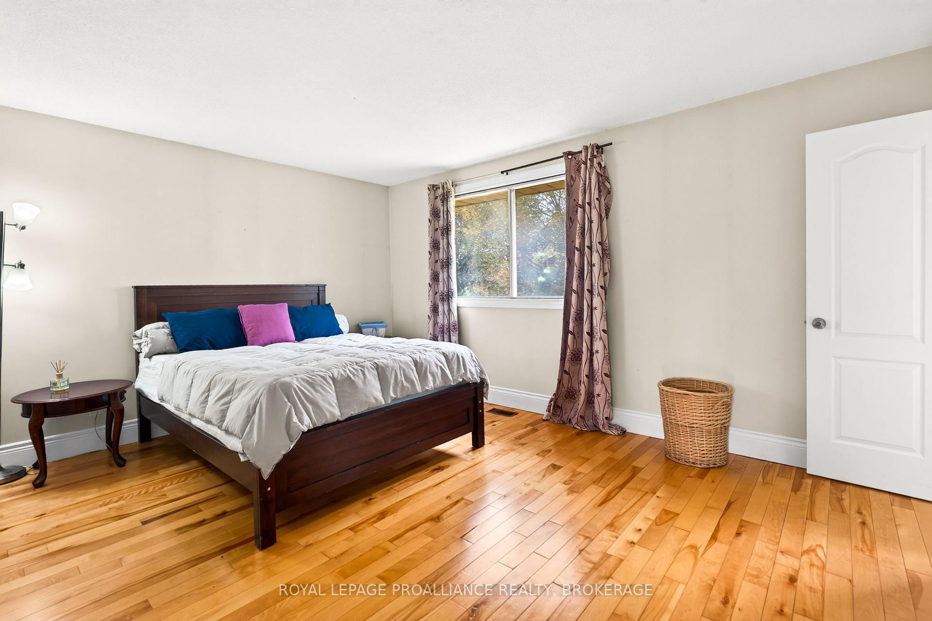 Photo 16 of 812 Lancaster Drive, Kingston, North of Taylor-Kidd Blvd — HOMEH