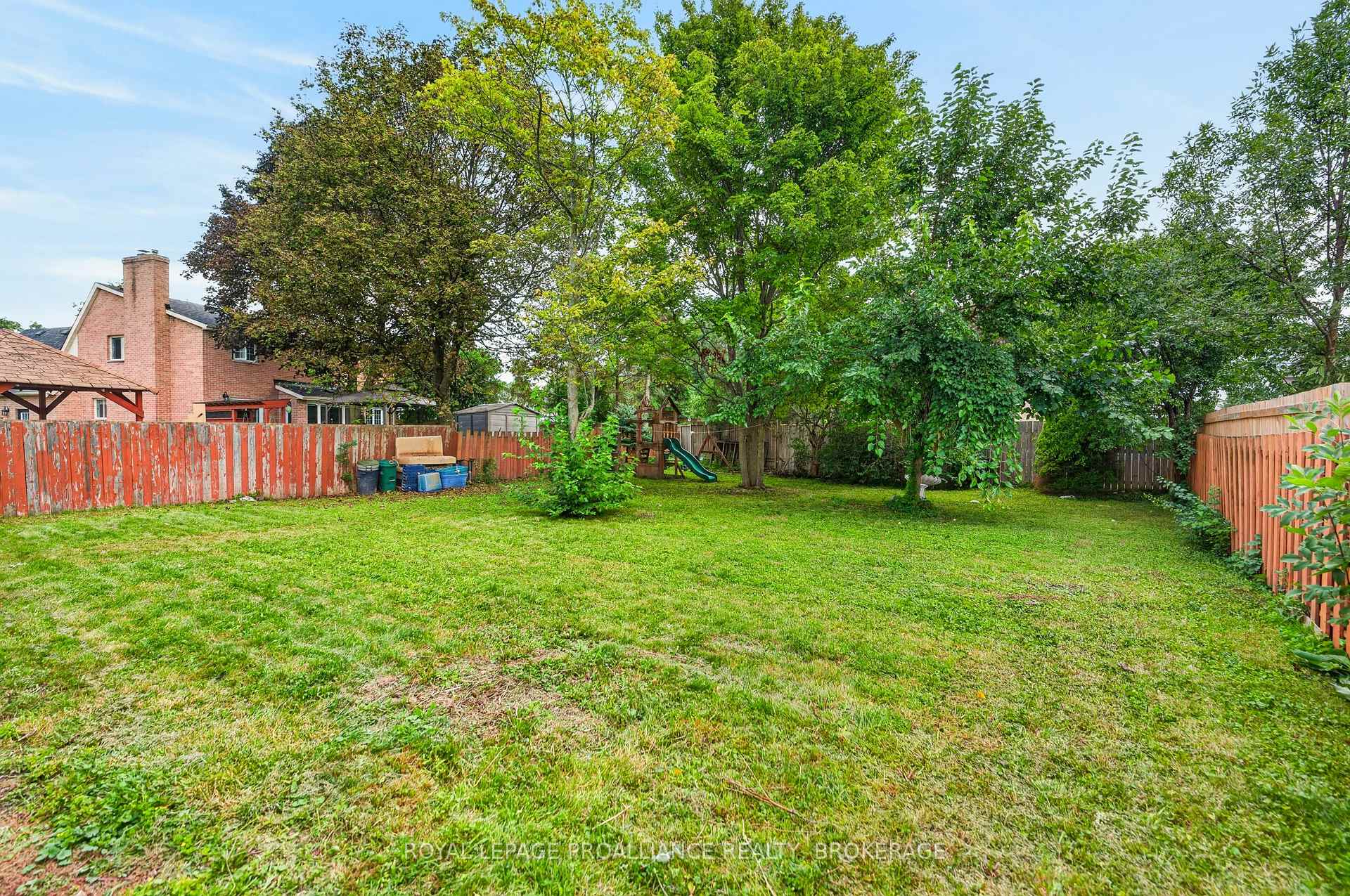 Photo 32 of 812 Lancaster Drive, Kingston, North of Taylor-Kidd Blvd — HOMEH