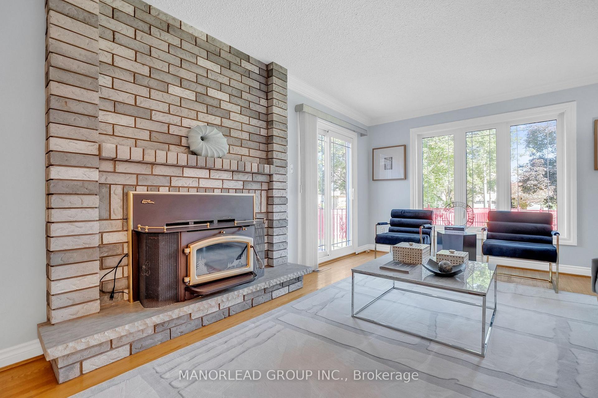Photo 11 of 45 Aitken Circle, Markham, Unionville — HOMEH