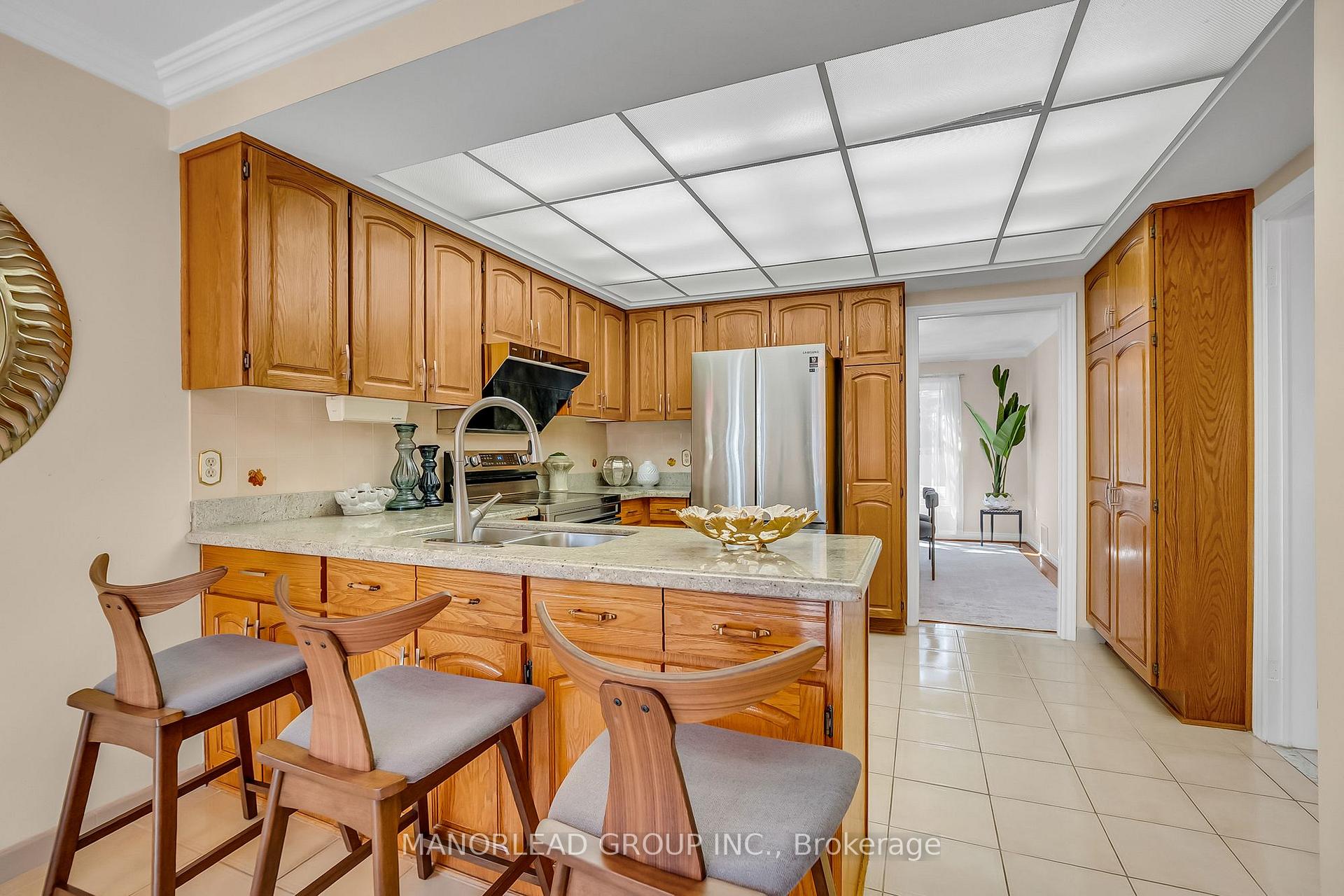 Photo 12 of 45 Aitken Circle, Markham, Unionville — HOMEH