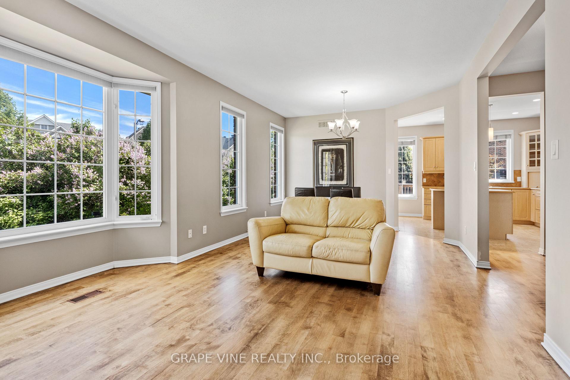 Photo 10 of 201 Ramelton Private, Ottawa, Barrhaven - Stonebridge — HOMEH