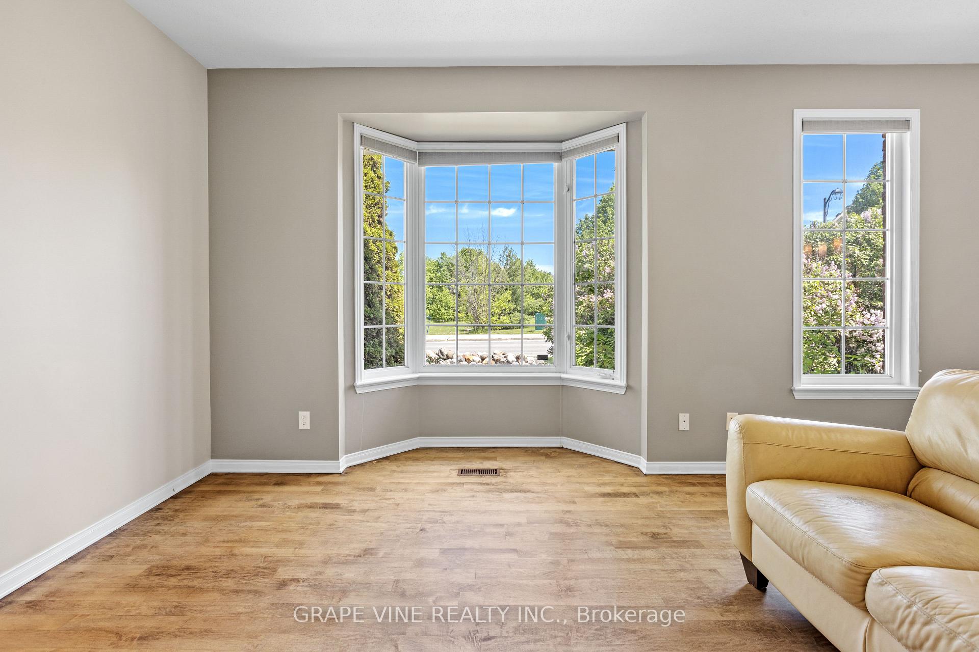 Photo 12 of 201 Ramelton Private, Ottawa, Barrhaven - Stonebridge — HOMEH