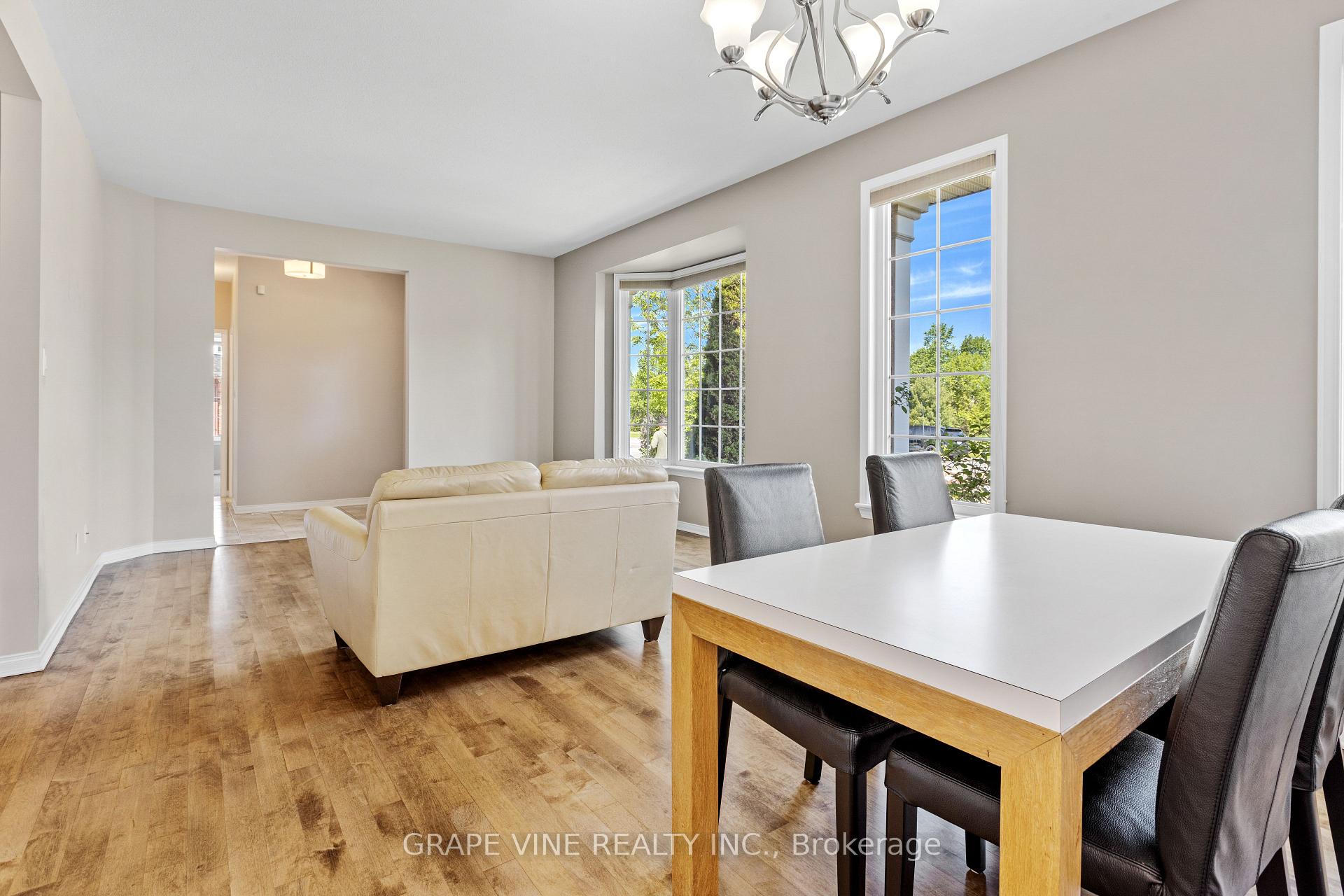Photo 13 of 201 Ramelton Private, Ottawa, Barrhaven - Stonebridge — HOMEH