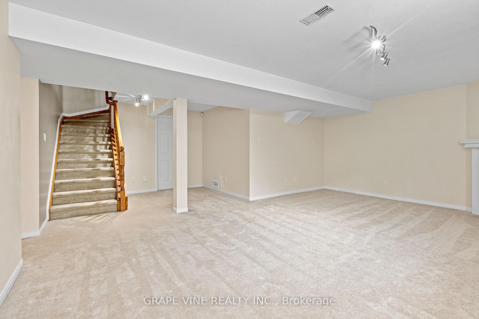 Photo 34 of 201 Ramelton Private, Ottawa, Barrhaven - Stonebridge — HOMEH
