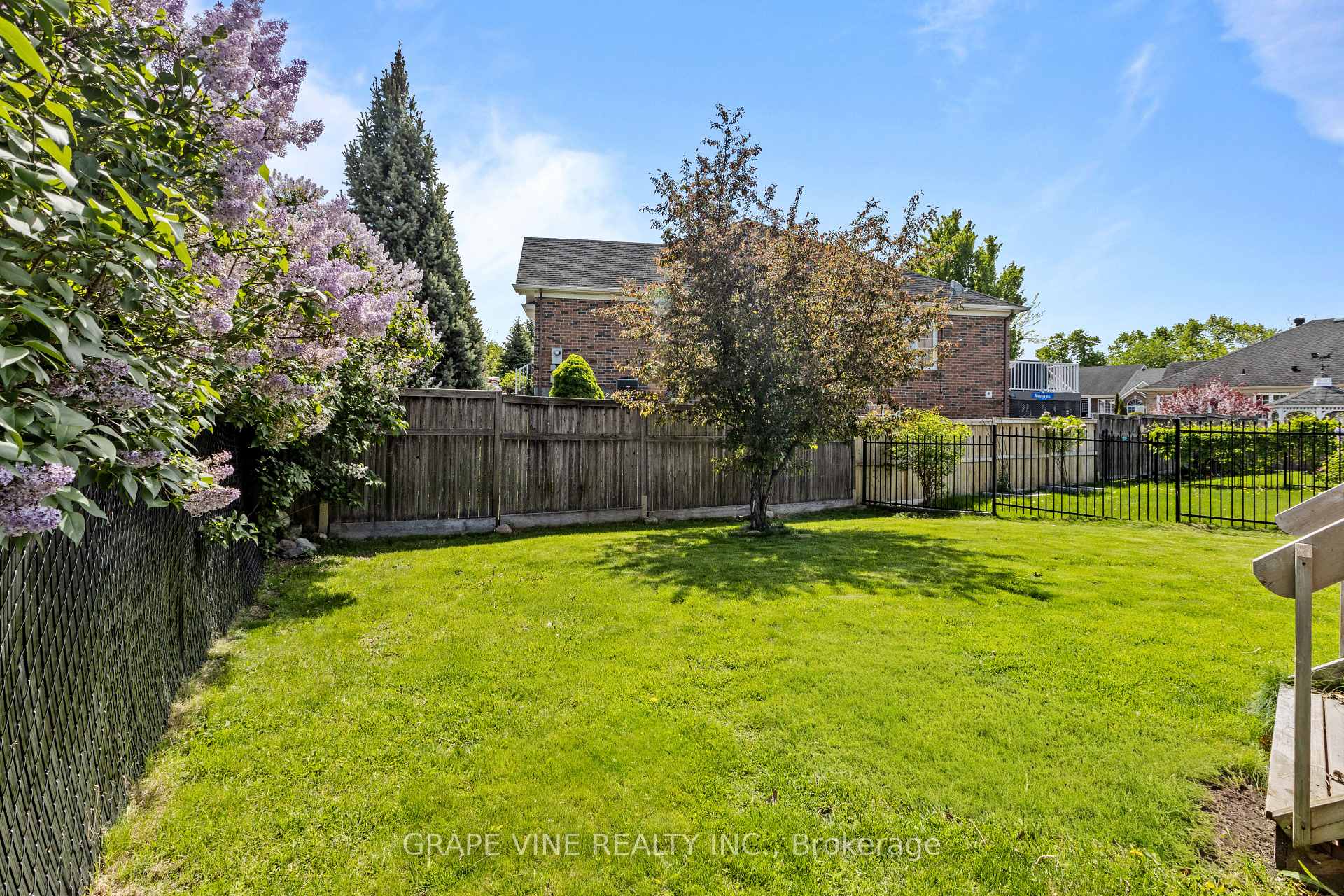 Photo 38 of 201 Ramelton Private, Ottawa, Barrhaven - Stonebridge — HOMEH