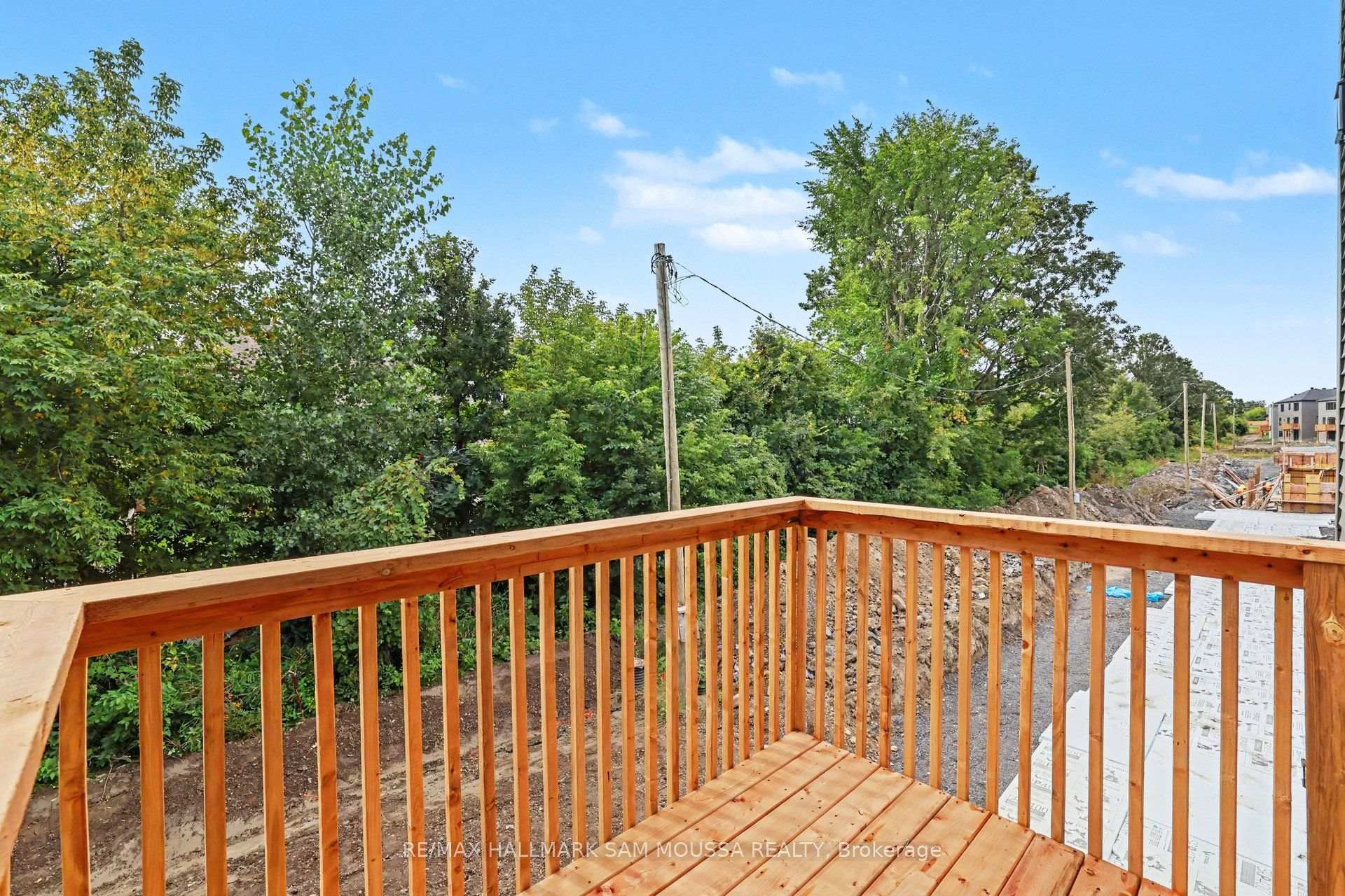 Photo 16 of 886 Eileen Vollick Crescent, Ottawa, Kanata - Morgan's Grant/South March — HOMEH