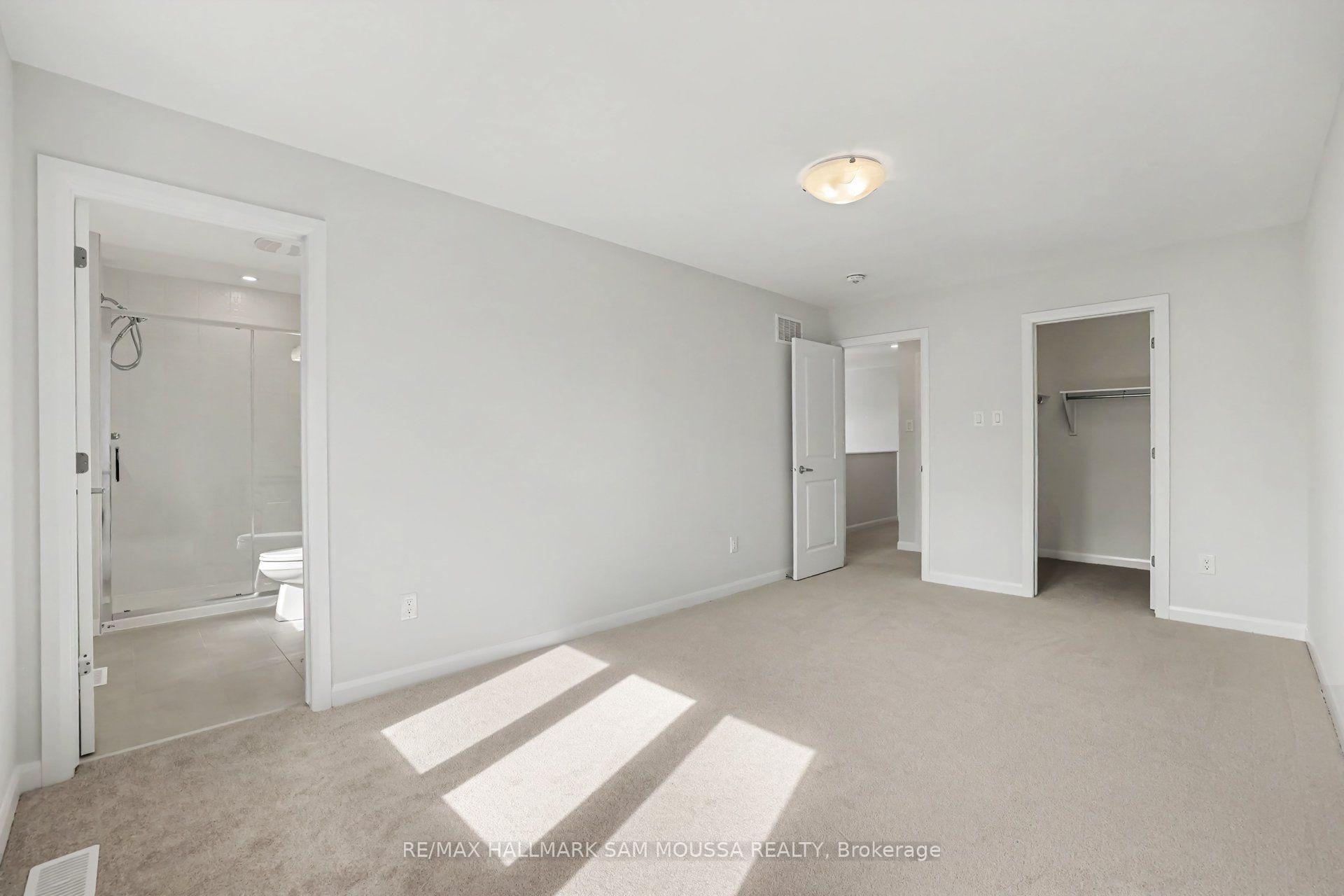 Photo 20 of 886 Eileen Vollick Crescent, Ottawa, Kanata - Morgan's Grant/South March — HOMEH