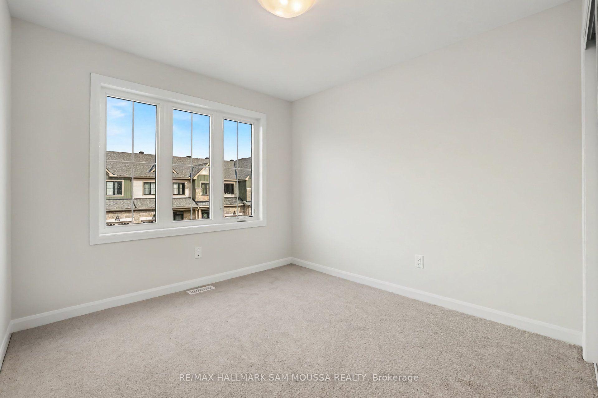 Photo 22 of 886 Eileen Vollick Crescent, Ottawa, Kanata - Morgan's Grant/South March — HOMEH