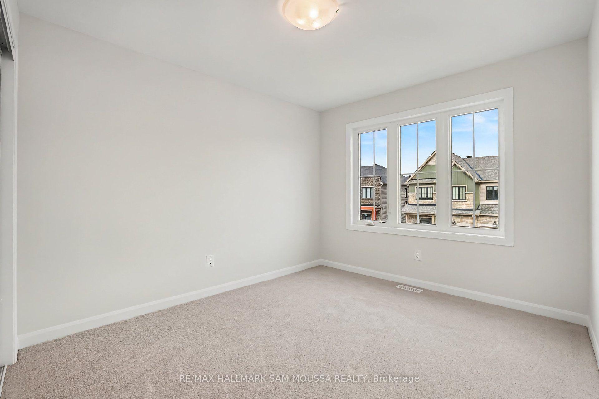 Photo 23 of 886 Eileen Vollick Crescent, Ottawa, Kanata - Morgan's Grant/South March — HOMEH