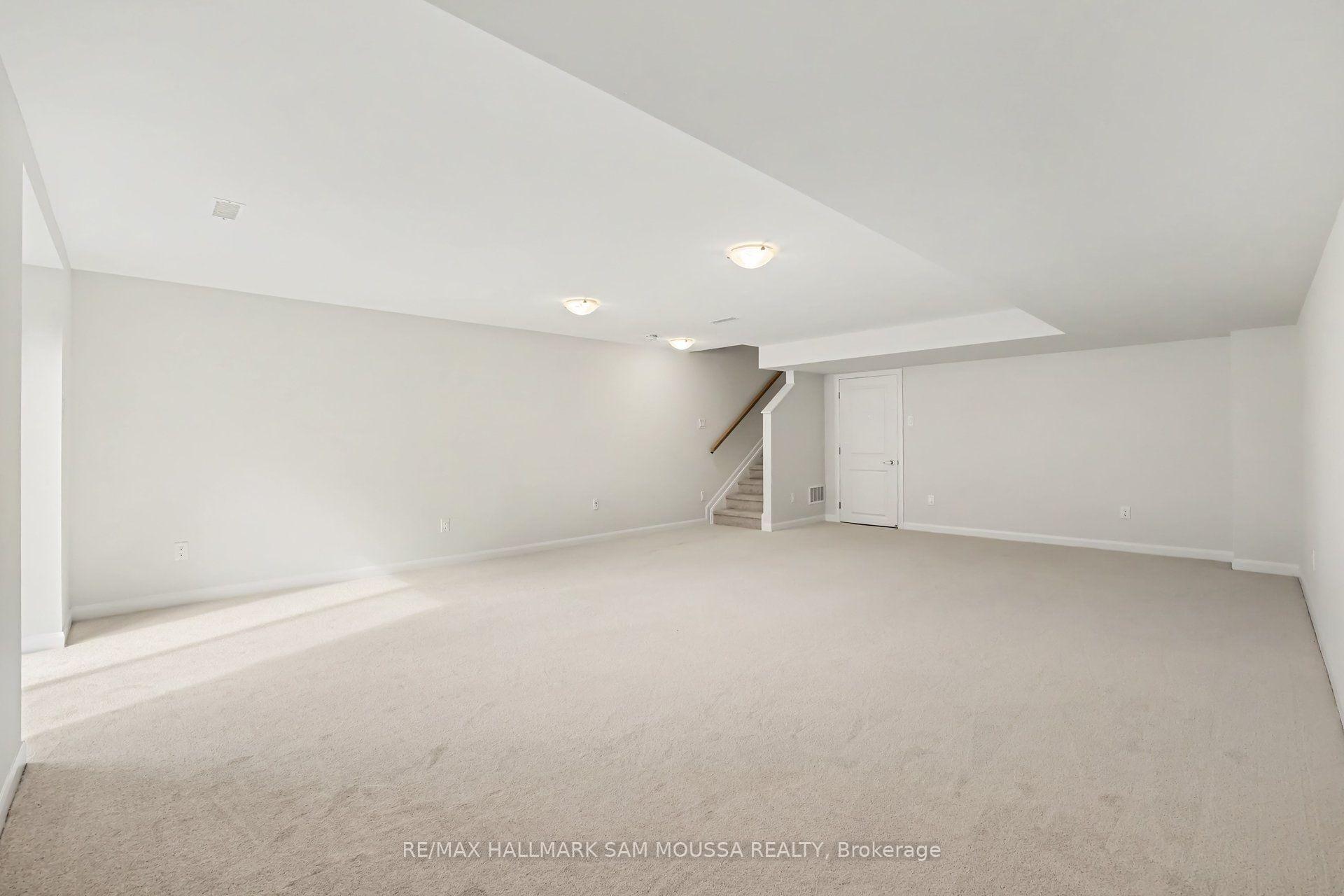 Photo 27 of 886 Eileen Vollick Crescent, Ottawa, Kanata - Morgan's Grant/South March — HOMEH