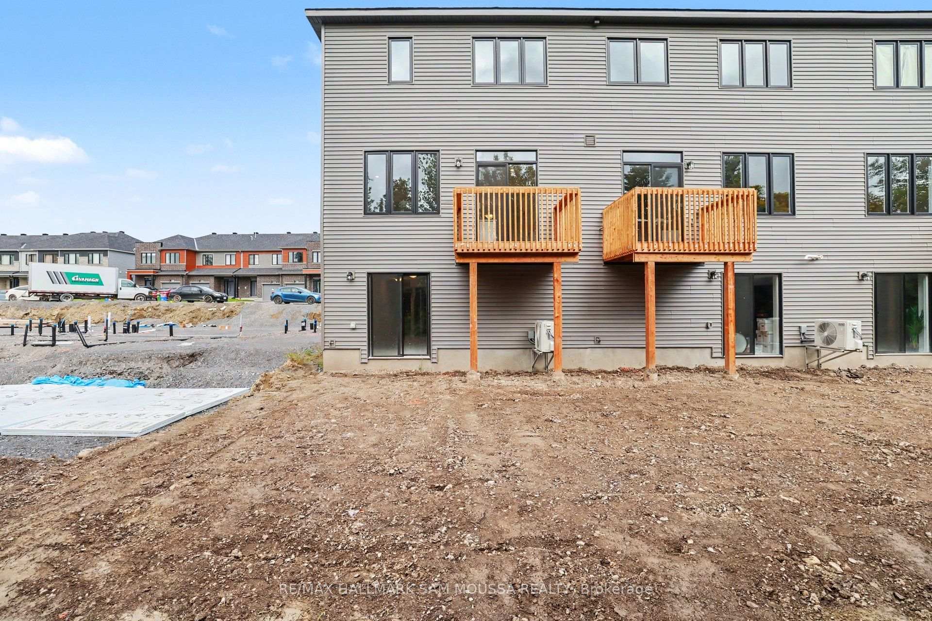 Photo 31 of 886 Eileen Vollick Crescent, Ottawa, Kanata - Morgan's Grant/South March — HOMEH