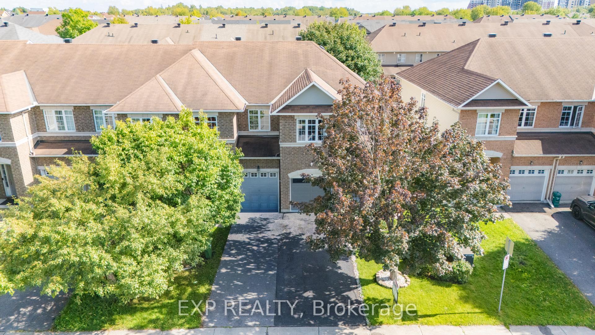 Photo 3 of 184 Berrigan Drive, Ottawa, Barrhaven - Longfields — HOMEH