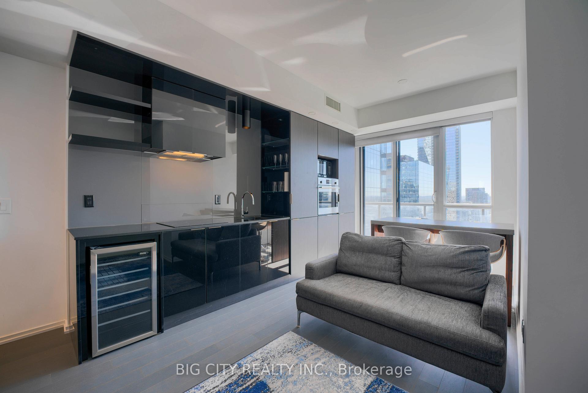 Photo 3 of Unit 4014, 70 Temperance Street, Toronto, Bay Street Corridor — HOMEH