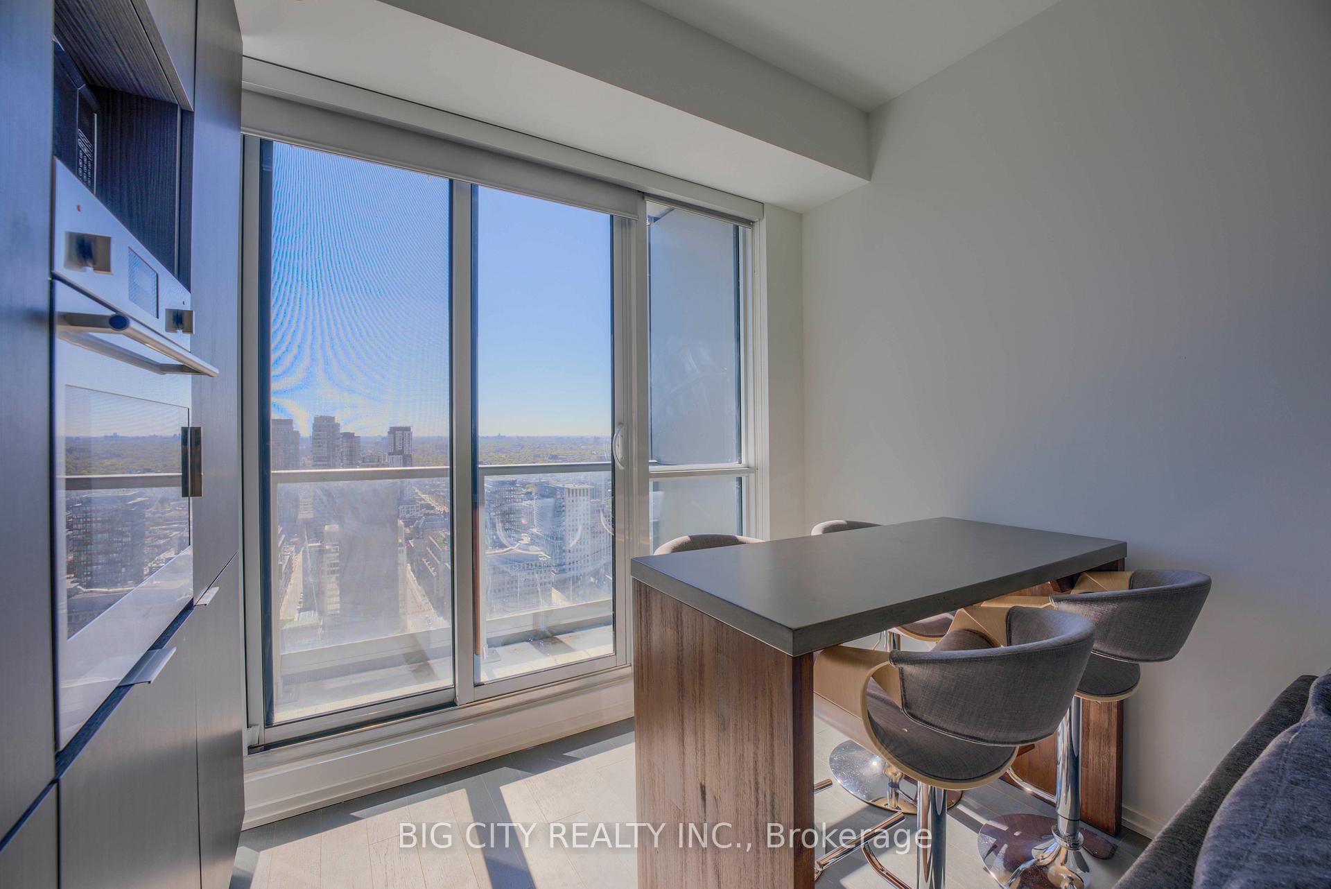 Photo 7 of Unit 4014, 70 Temperance Street, Toronto, Bay Street Corridor — HOMEH