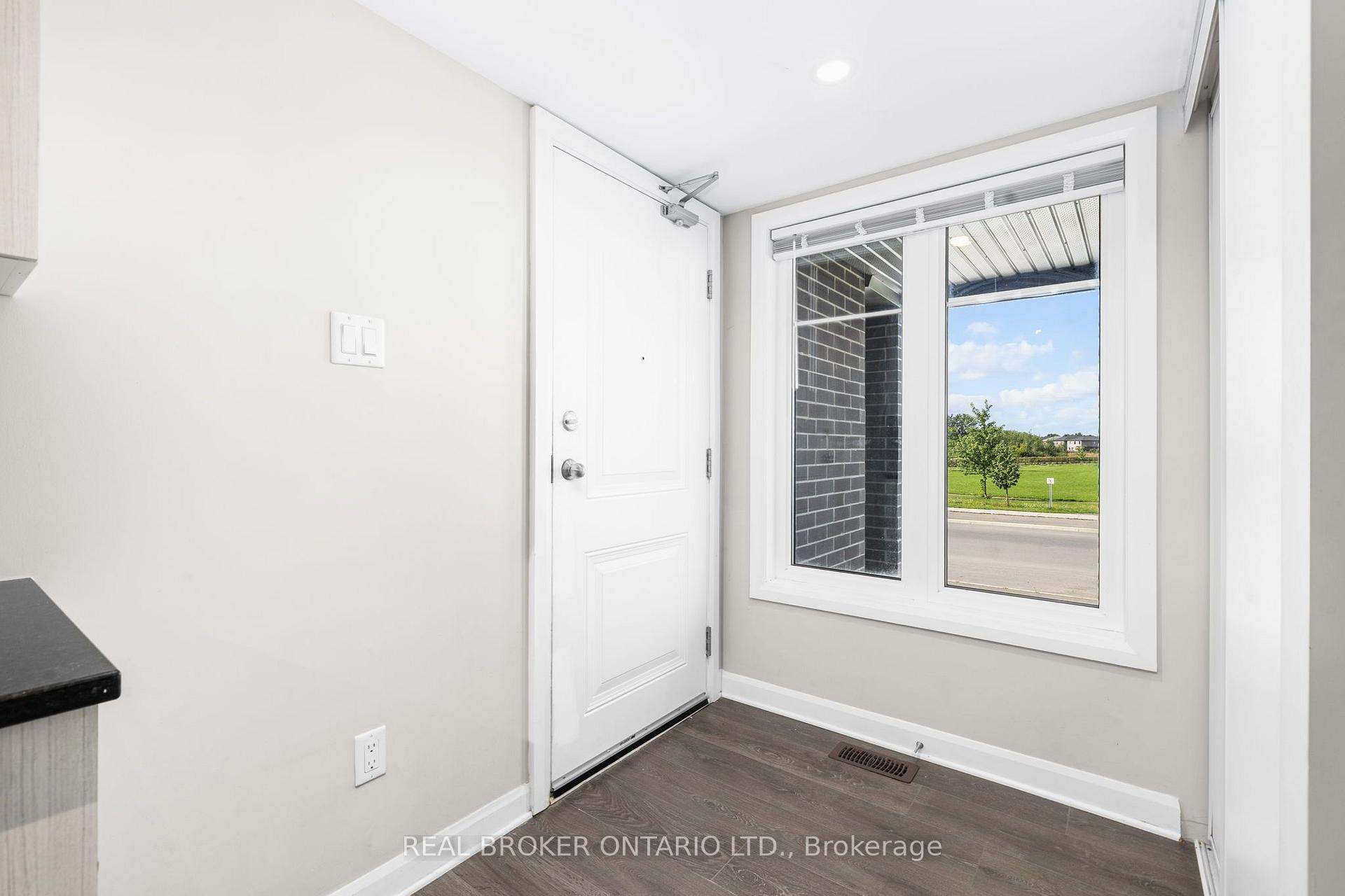 Photo 7 of Unit 2, 1213 Chapman Mills Drive, Ottawa, Barrhaven - Heritage Park — HOMEH