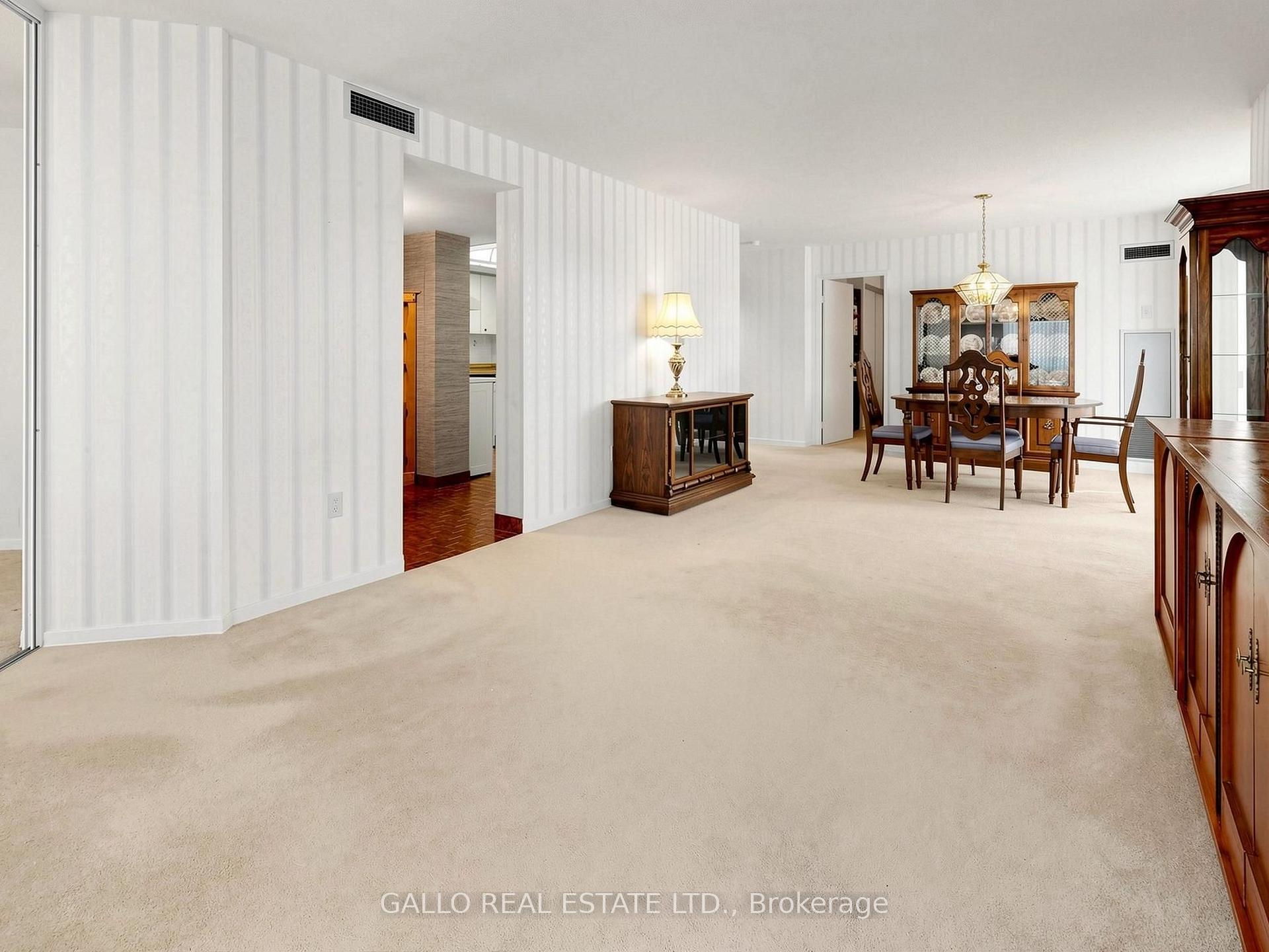 Photo 12 of Unit 203, 10 Kenneth Avenue, North York, Willowdale East — HOMEH
