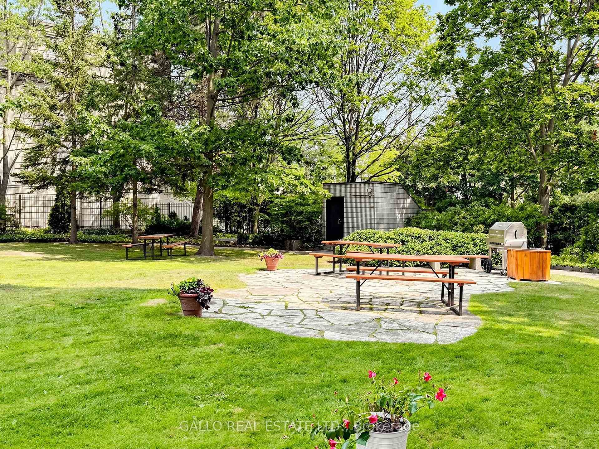 Photo 34 of Unit 203, 10 Kenneth Avenue, North York, Willowdale East — HOMEH