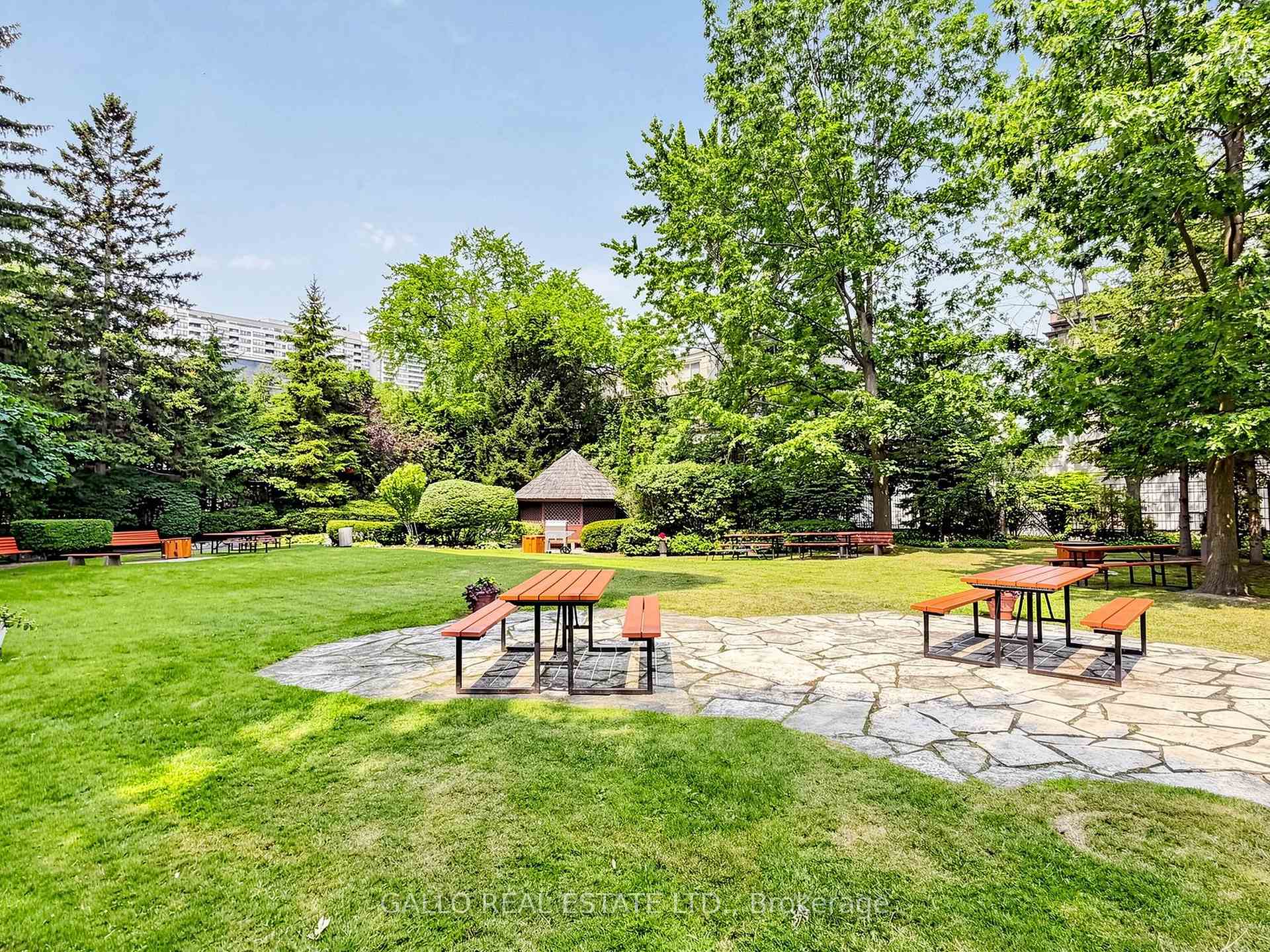 Photo 37 of Unit 203, 10 Kenneth Avenue, North York, Willowdale East — HOMEH