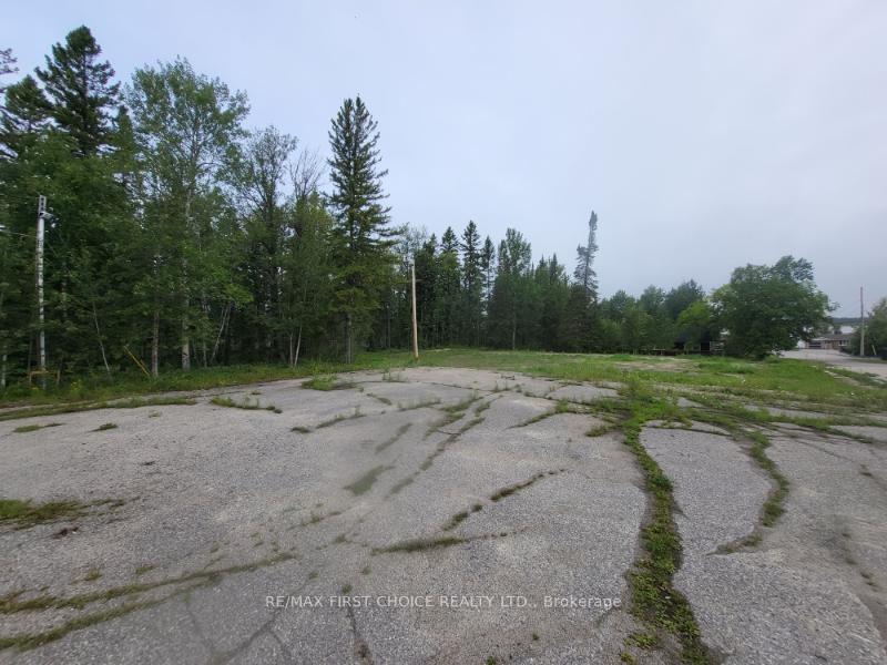 Photo 3 of 123 Lakeview Drive, Greenstone, TB-96 — HOMEH