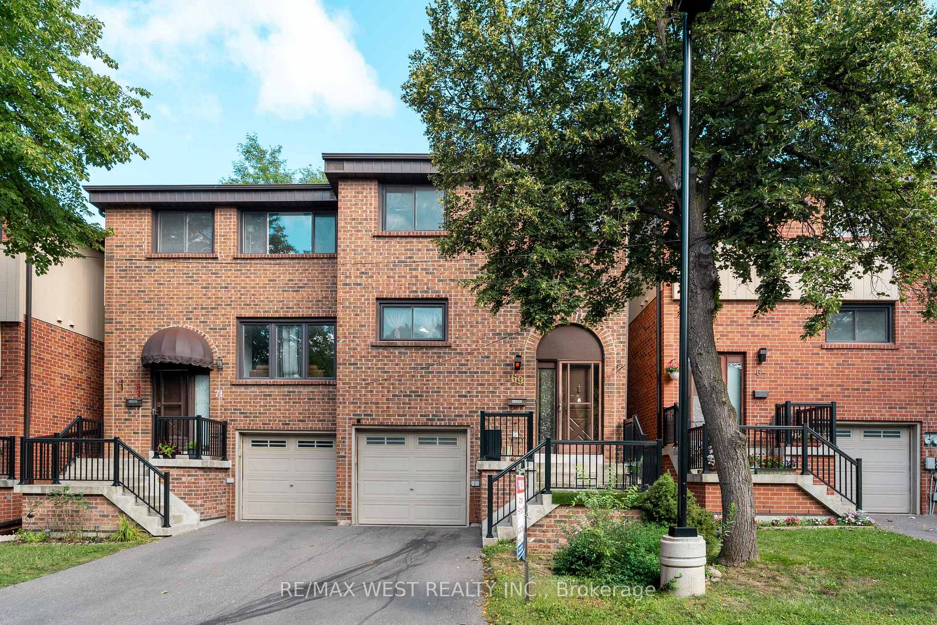 Photo 1 of Unit 37, 69 Maple Branch Path, Etobicoke, Kingsview Village-The Westway — HOMEH