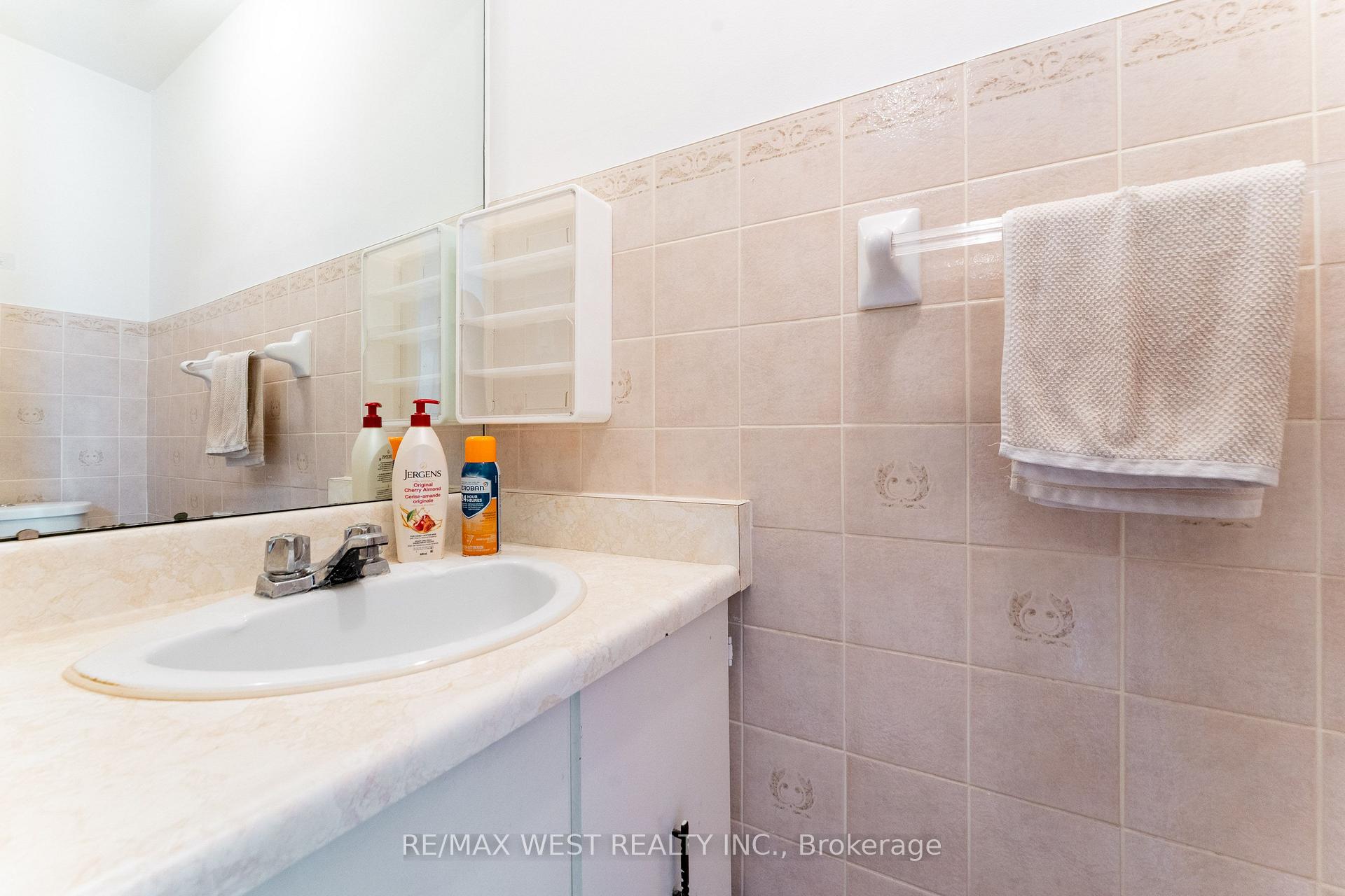 Photo 7 of Unit 37, 69 Maple Branch Path, Etobicoke, Kingsview Village-The Westway — HOMEH
