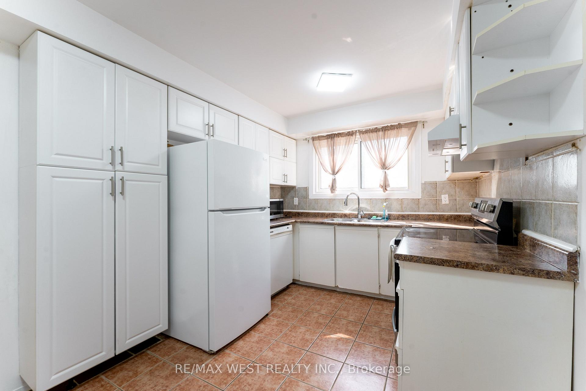 Photo 11 of Unit 37, 69 Maple Branch Path, Etobicoke, Kingsview Village-The Westway — HOMEH