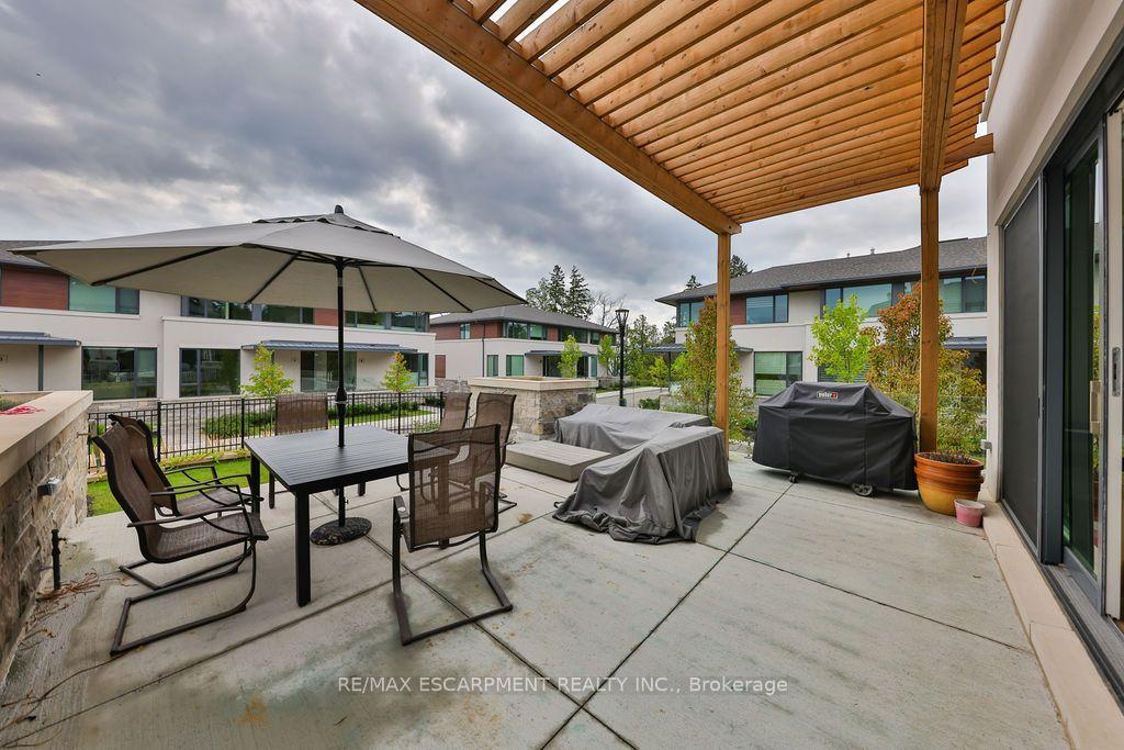 Photo 17 of Unit 16, 10 Maple Grove Drive, Oakville, Morrison — HOMEH