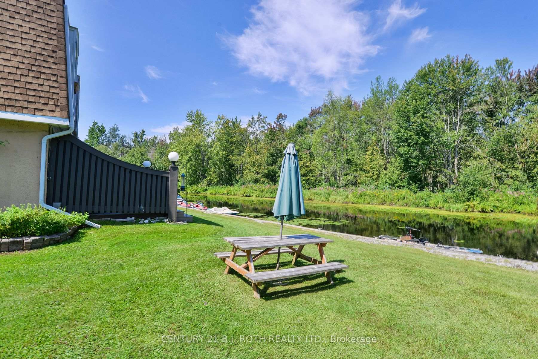 Photo 24 of Unit Unit 19, 2 Paradise Boulevard, Ramara, Brechin — HOMEH