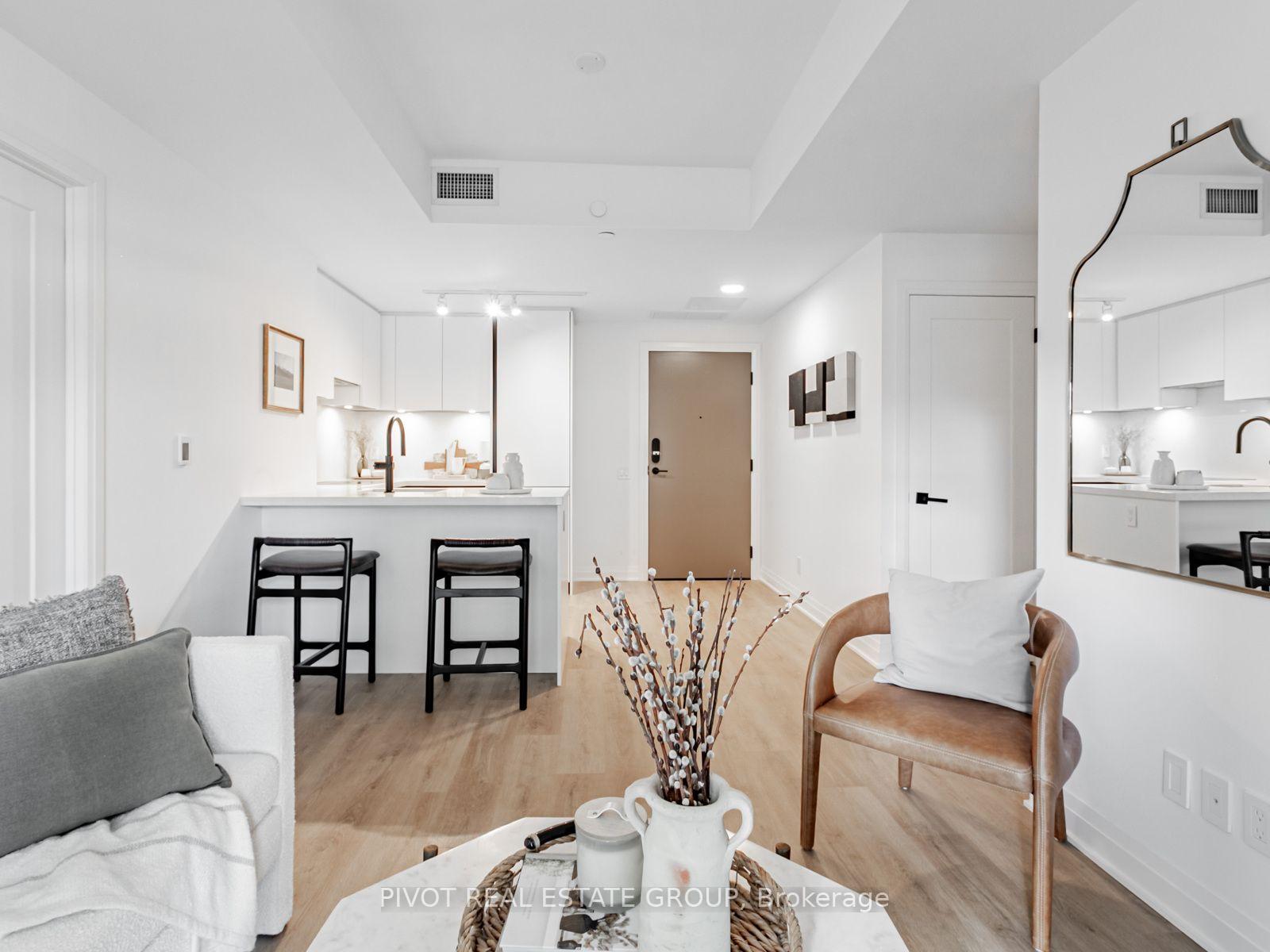 Photo 1 of Unit 1003, 4023 The Exchange, Mississauga, City Centre — HOMEH